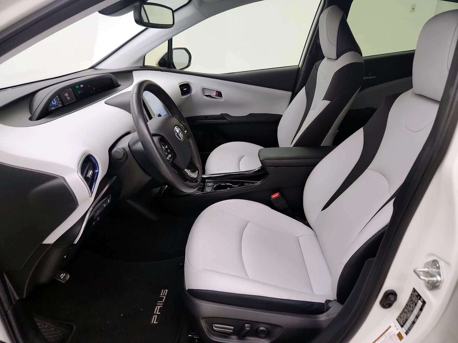 Thumbnail: 2020 Toyota Prius - 11