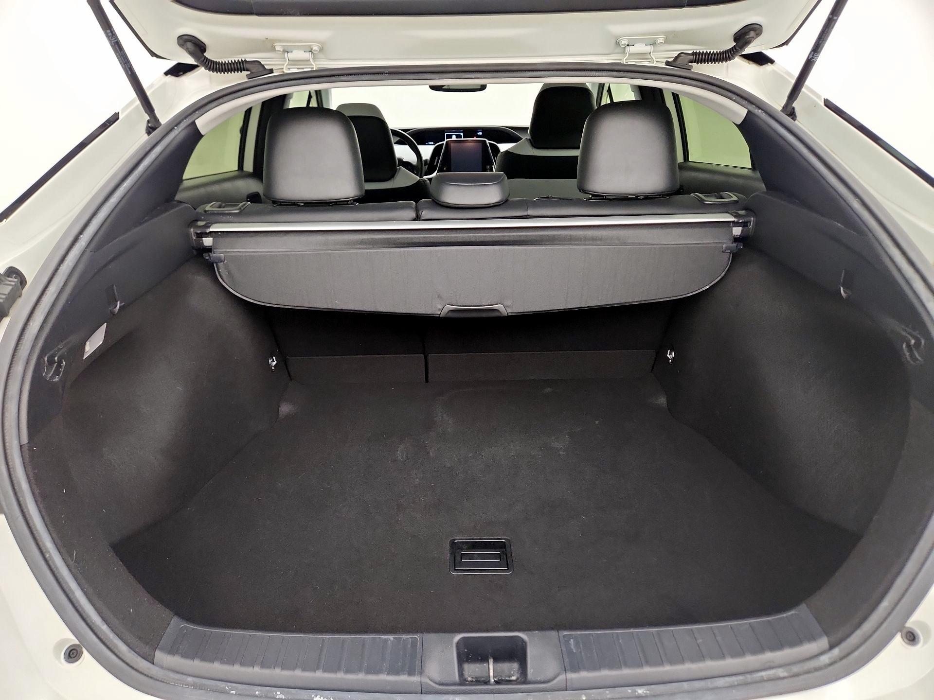 Thumbnail: 2020 Toyota Prius - 20