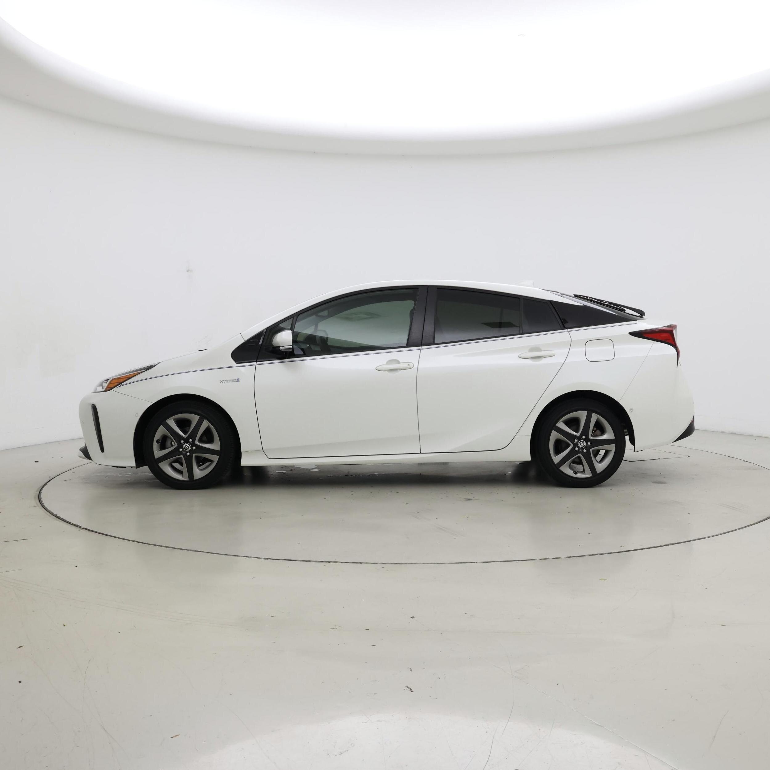 Thumbnail: 2020 Toyota Prius - 3
