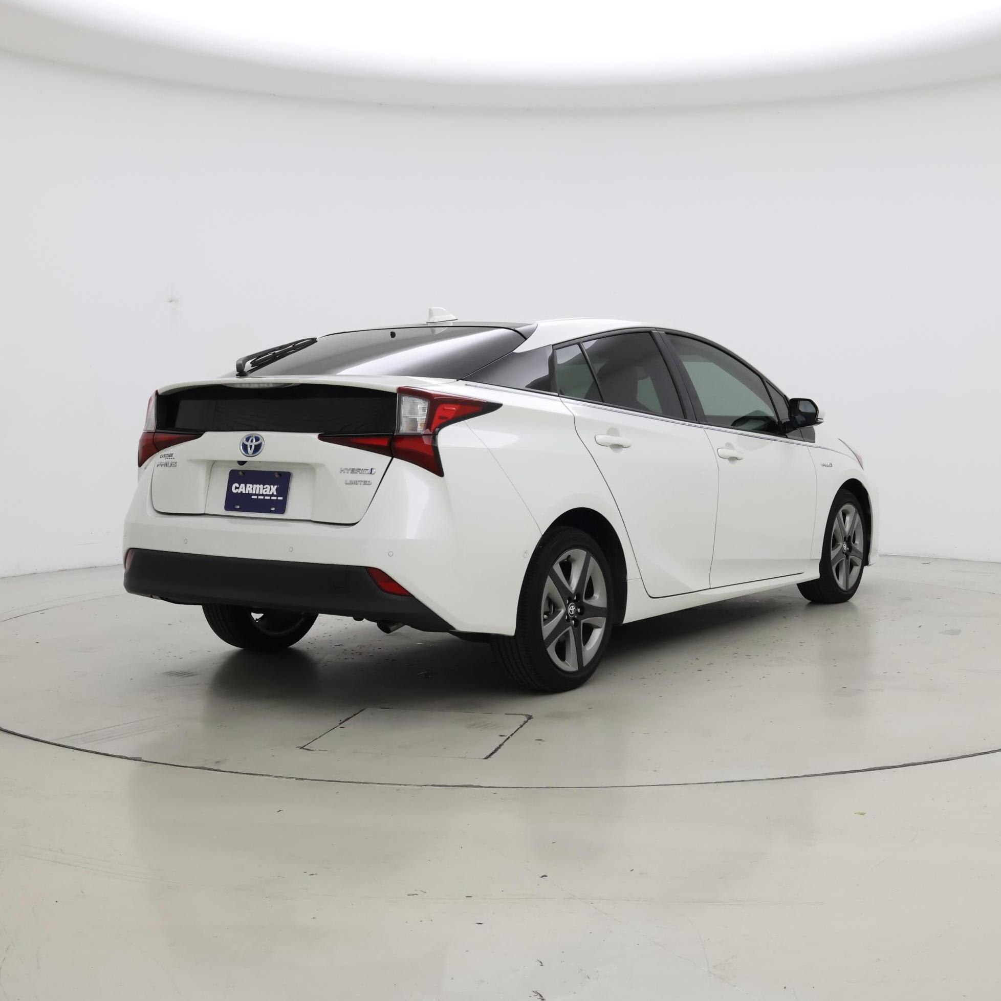 Thumbnail: 2020 Toyota Prius - 8