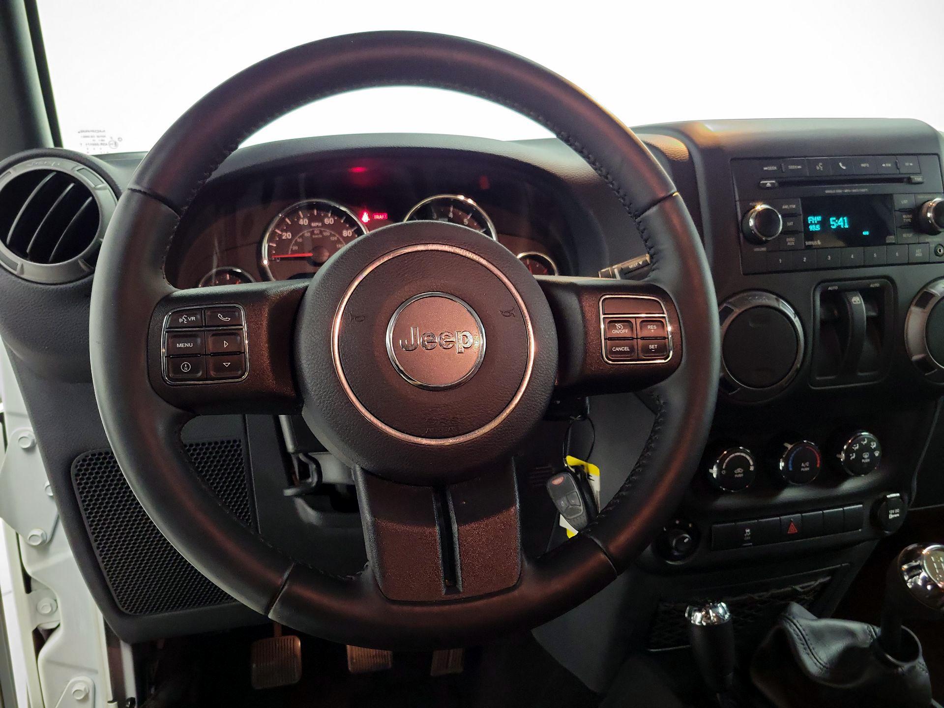 Thumbnail: 2017 Jeep Wrangler - 10