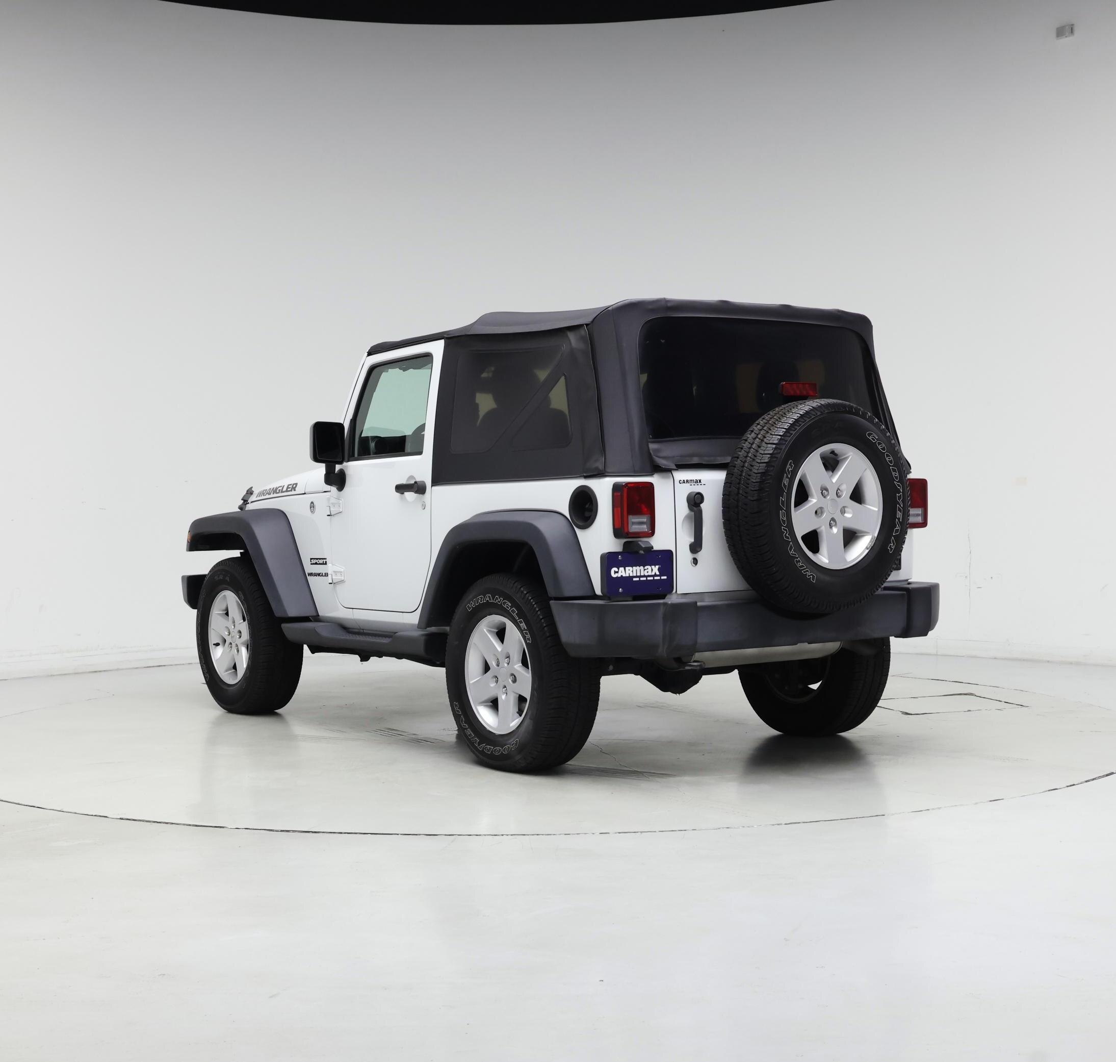 Thumbnail: 2017 Jeep Wrangler - 2