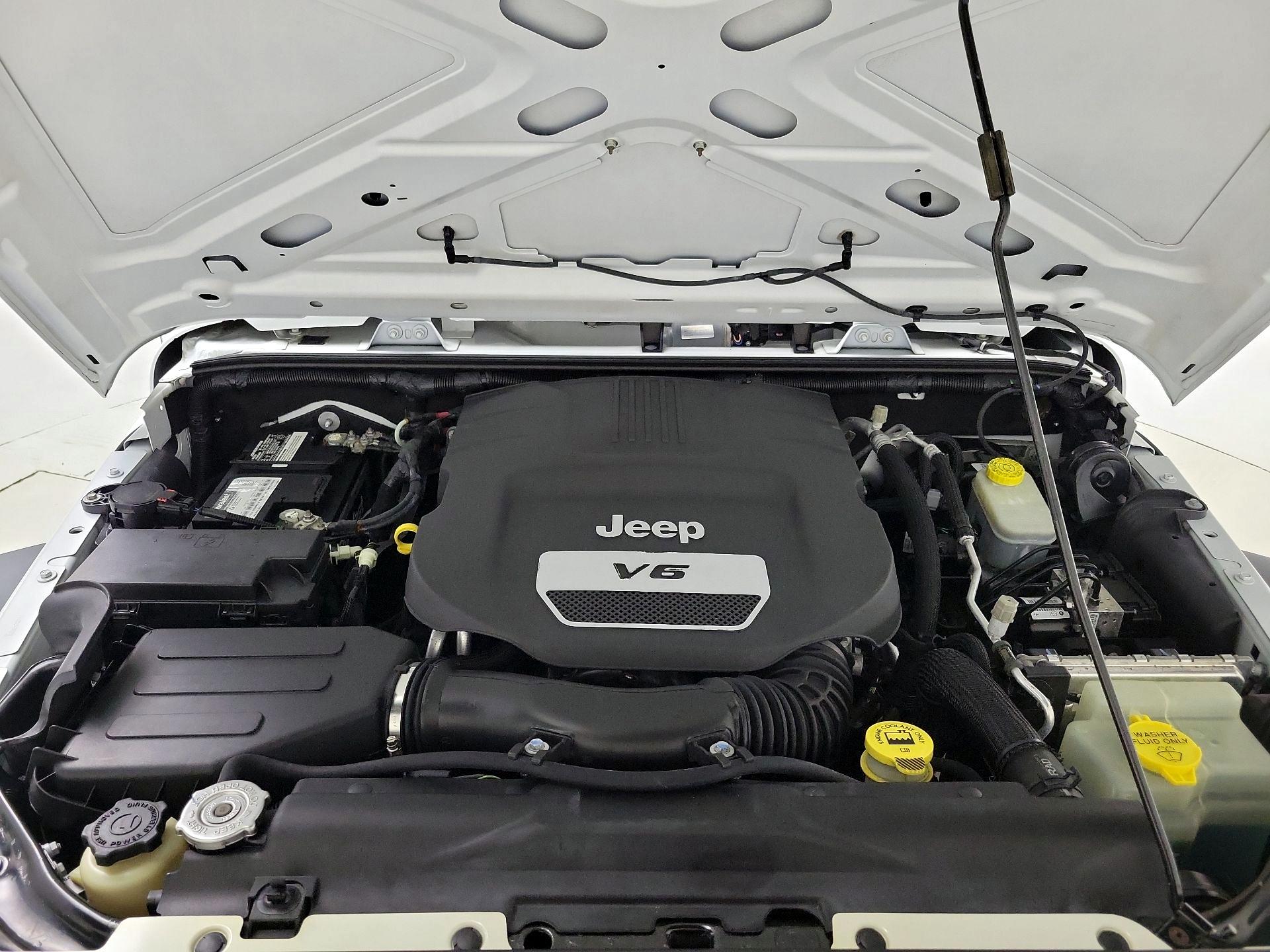 Thumbnail: 2017 Jeep Wrangler - 19