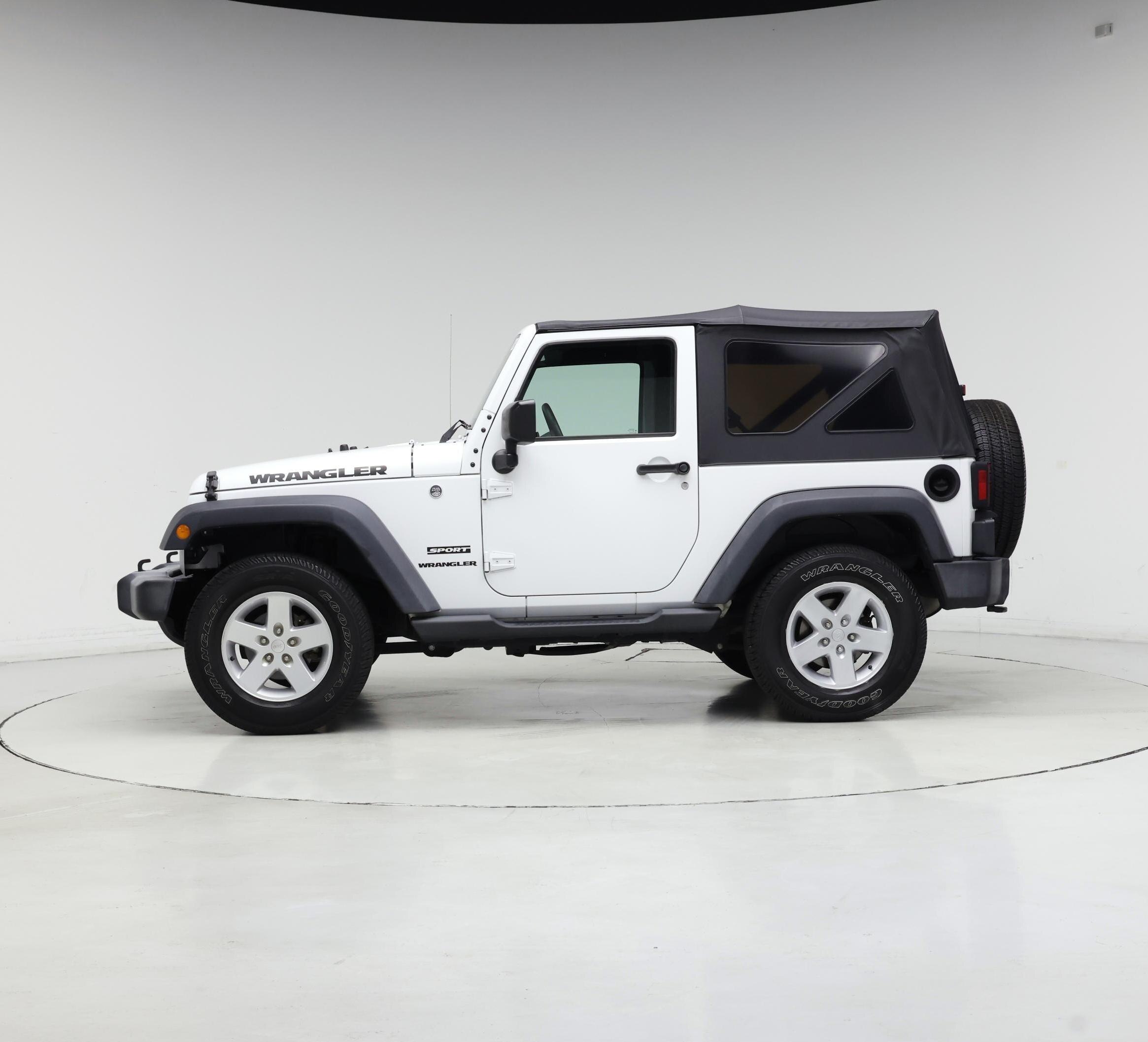 Thumbnail: 2017 Jeep Wrangler - 3