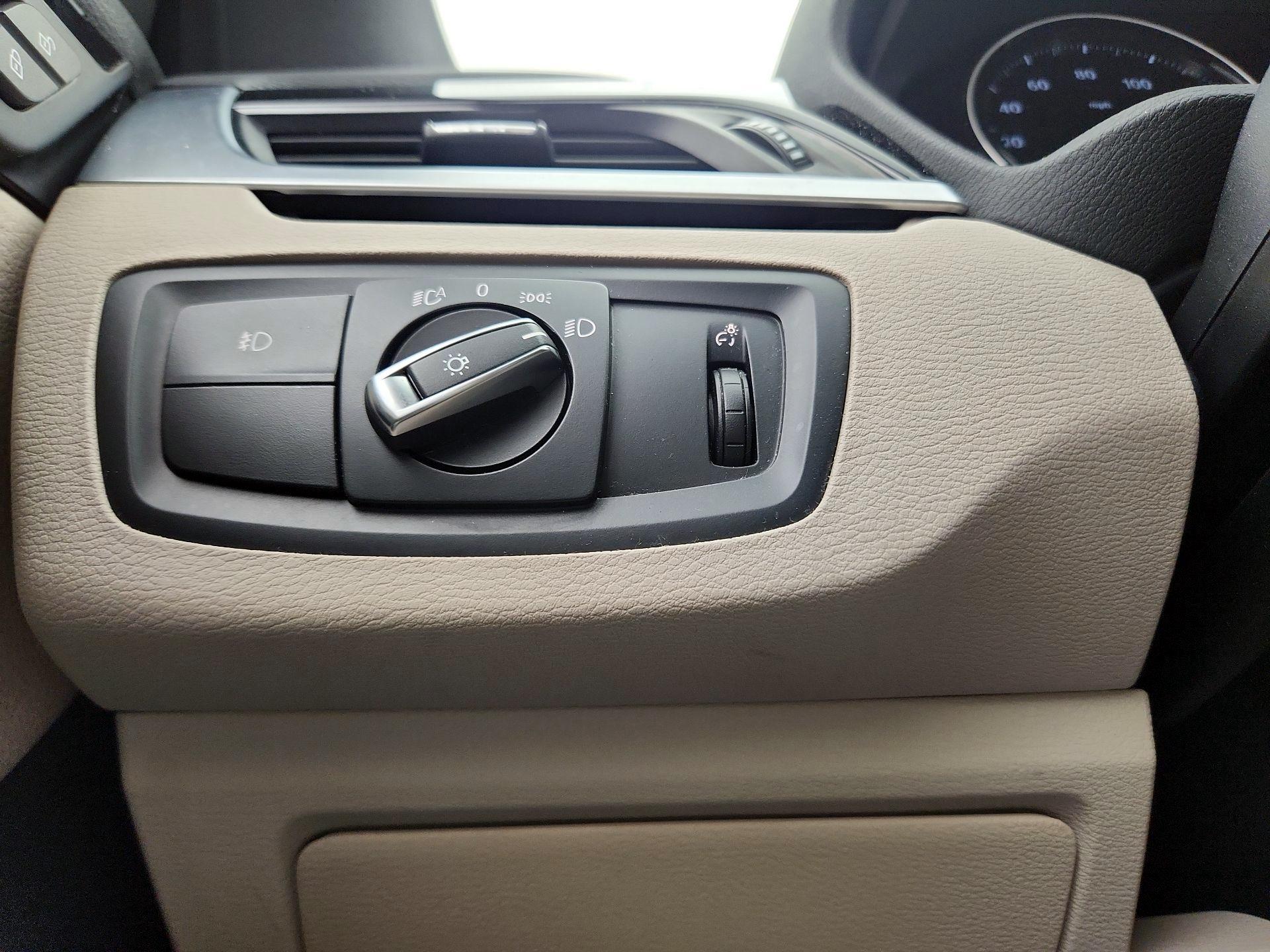 Thumbnail: 2019 BMW X1 - 13