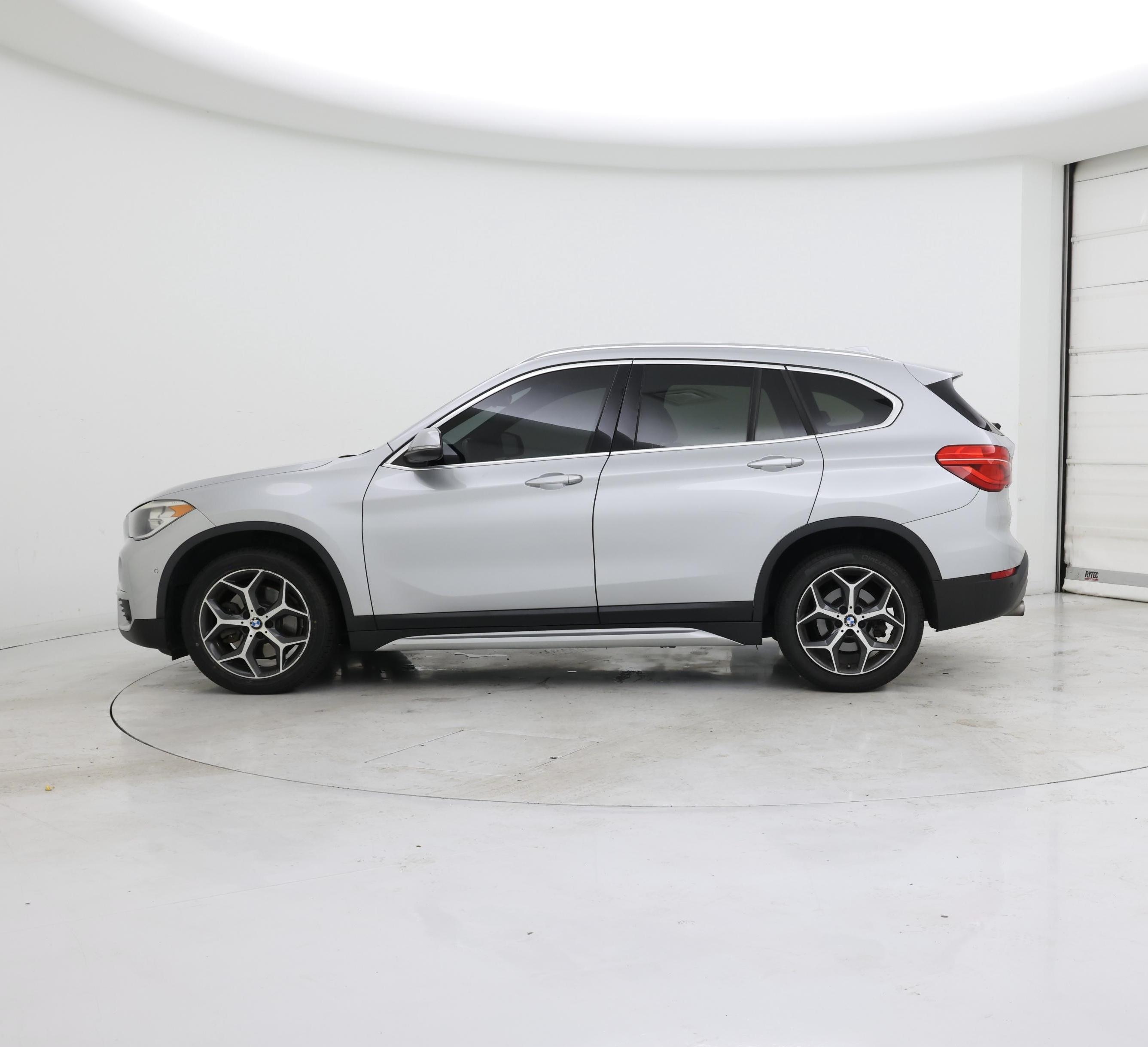 Thumbnail: 2019 BMW X1 - 3