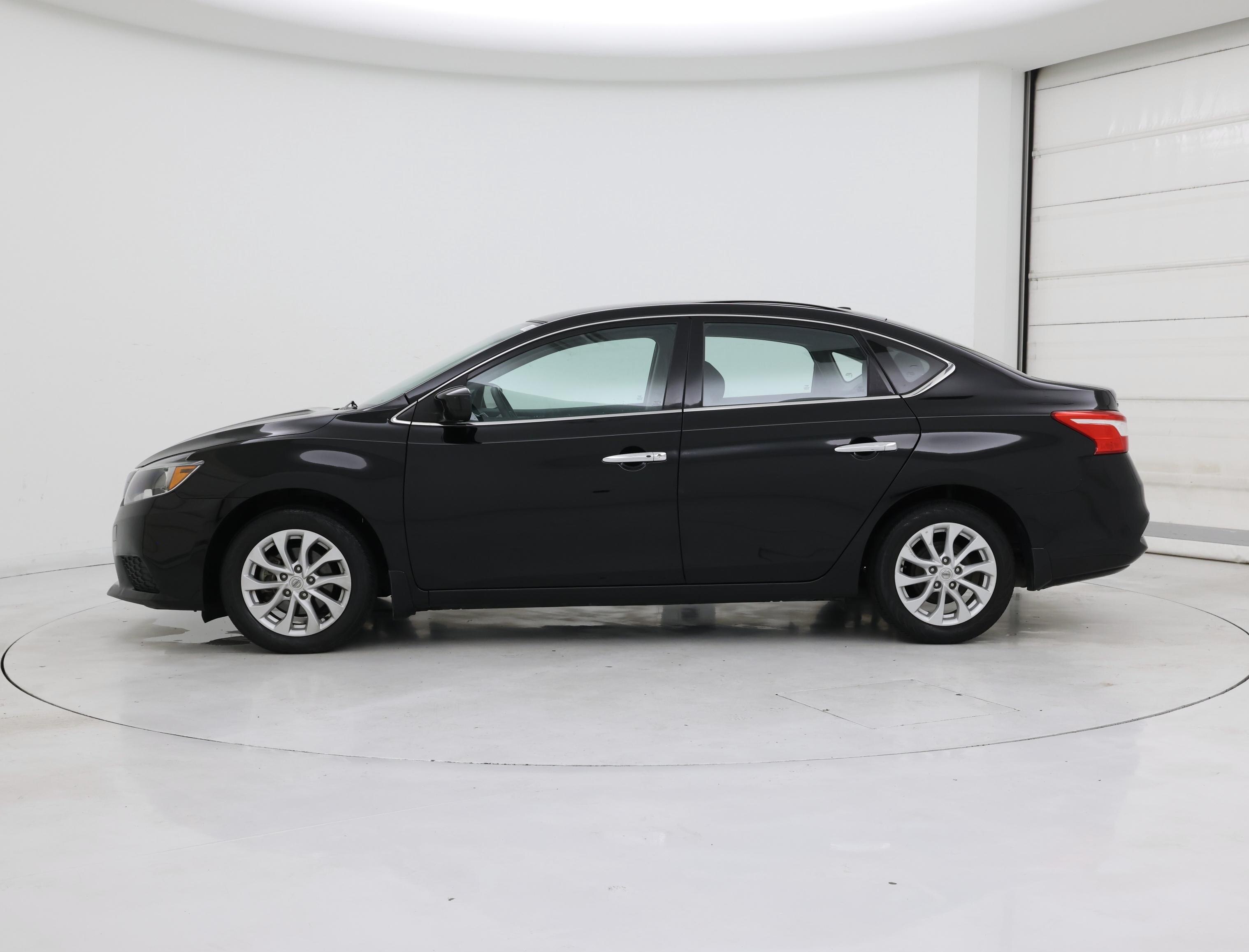 Thumbnail: 2019 Nissan Sentra - 3