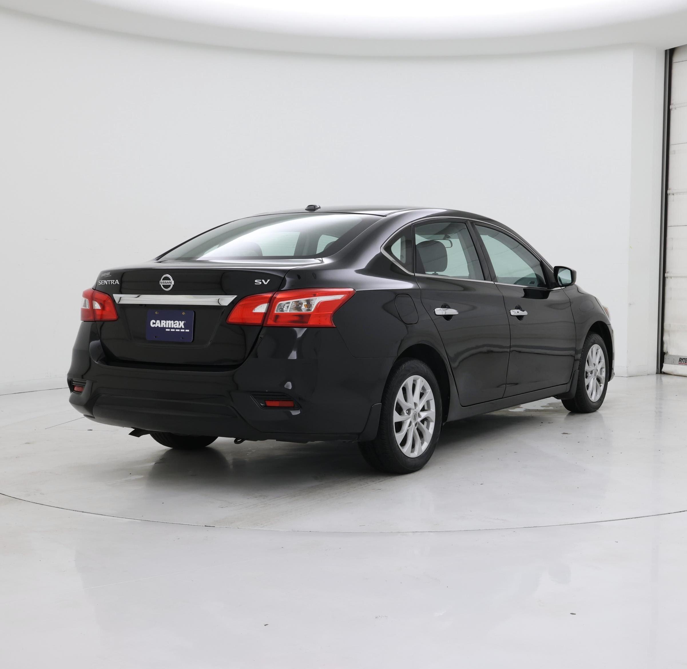 Thumbnail: 2019 Nissan Sentra - 8