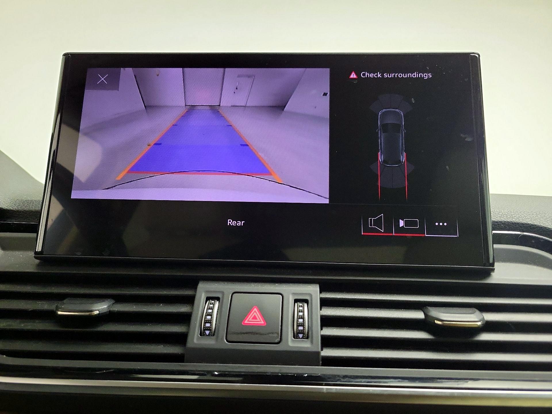 Thumbnail: 2021 Audi Q5 - 14
