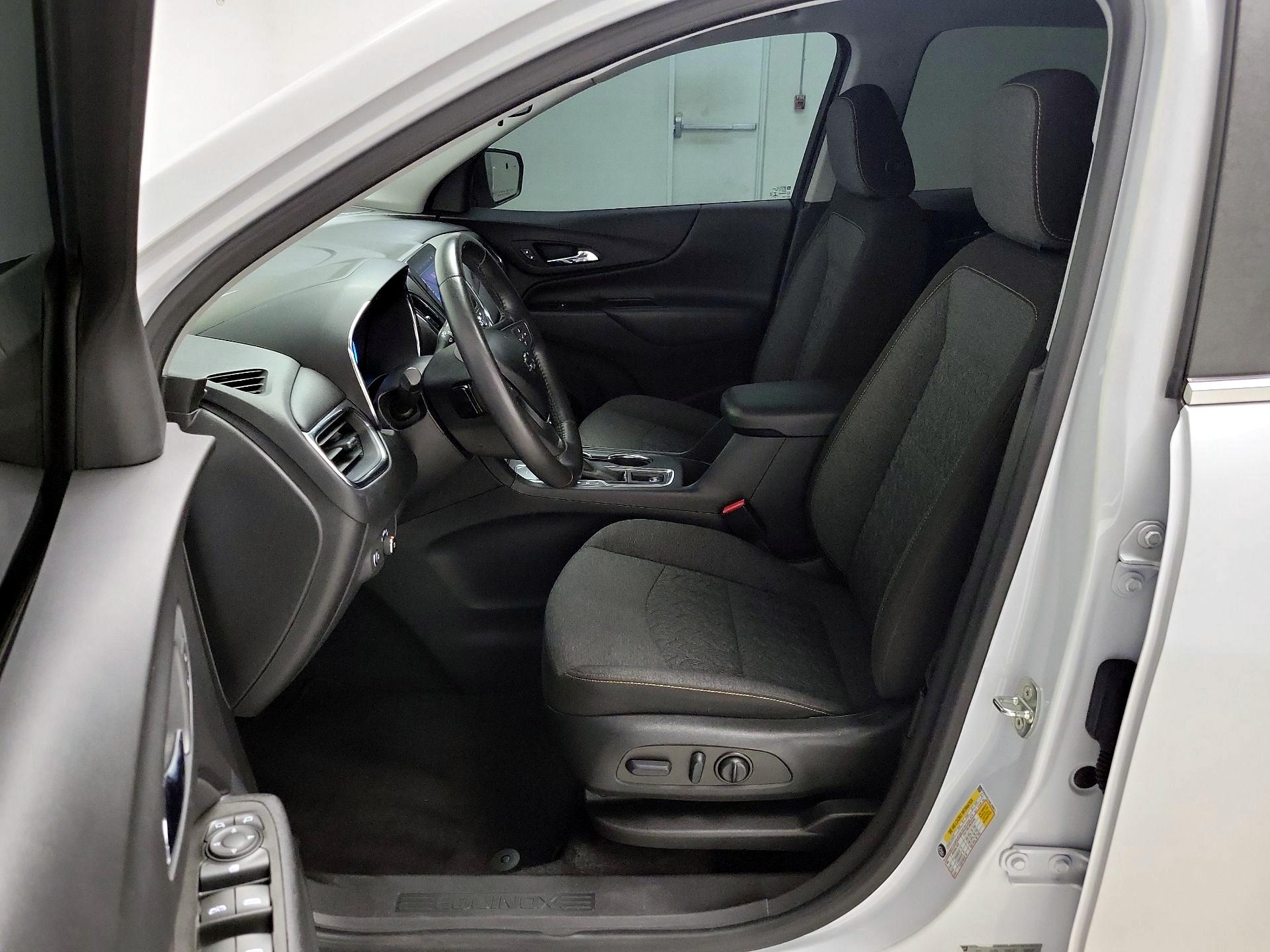 Thumbnail: 2022 Chevrolet Equinox - 11