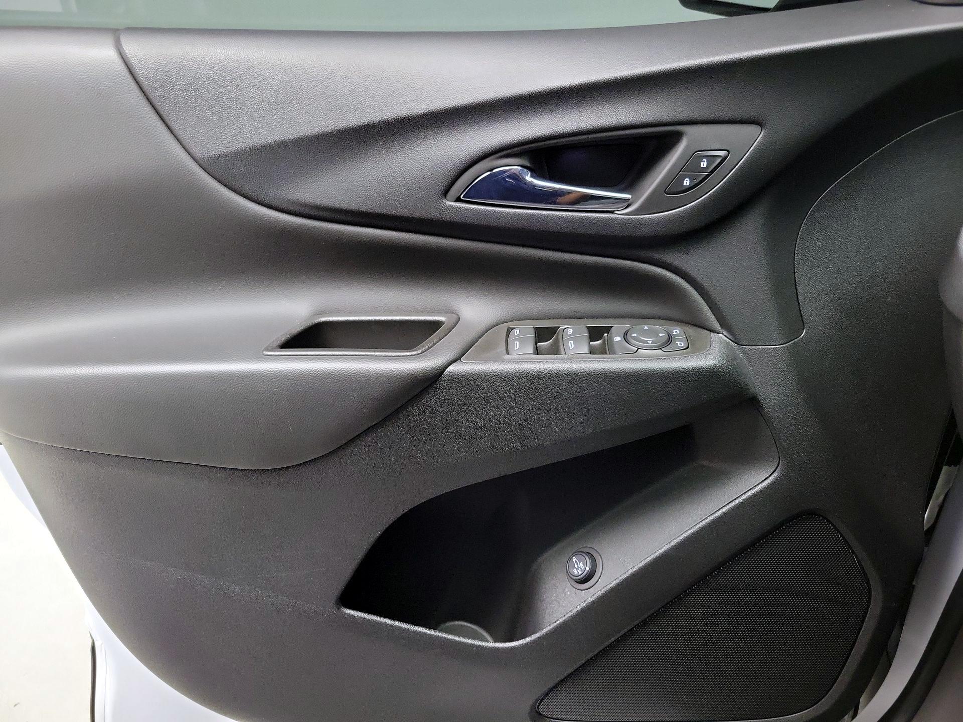 Thumbnail: 2022 Chevrolet Equinox - 12