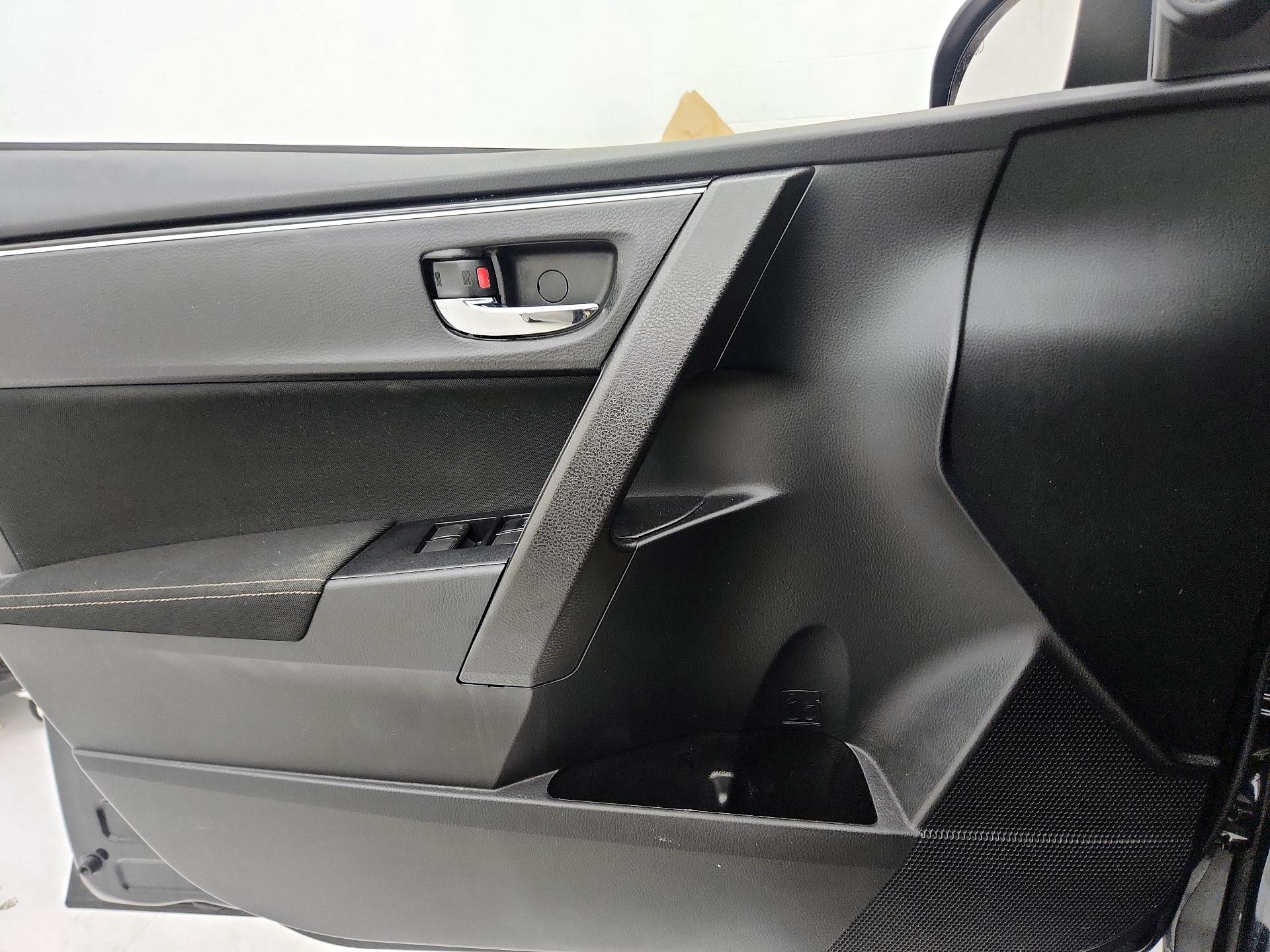 Thumbnail: 2019 Toyota Corolla - 12