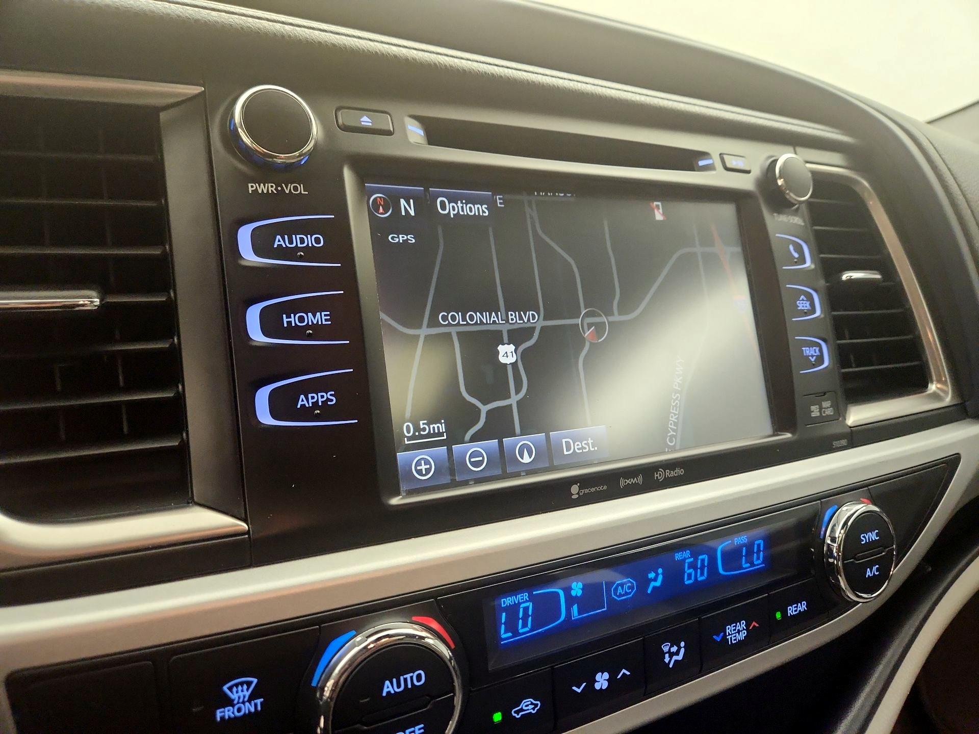 Thumbnail: 2019 Toyota Highlander - 14