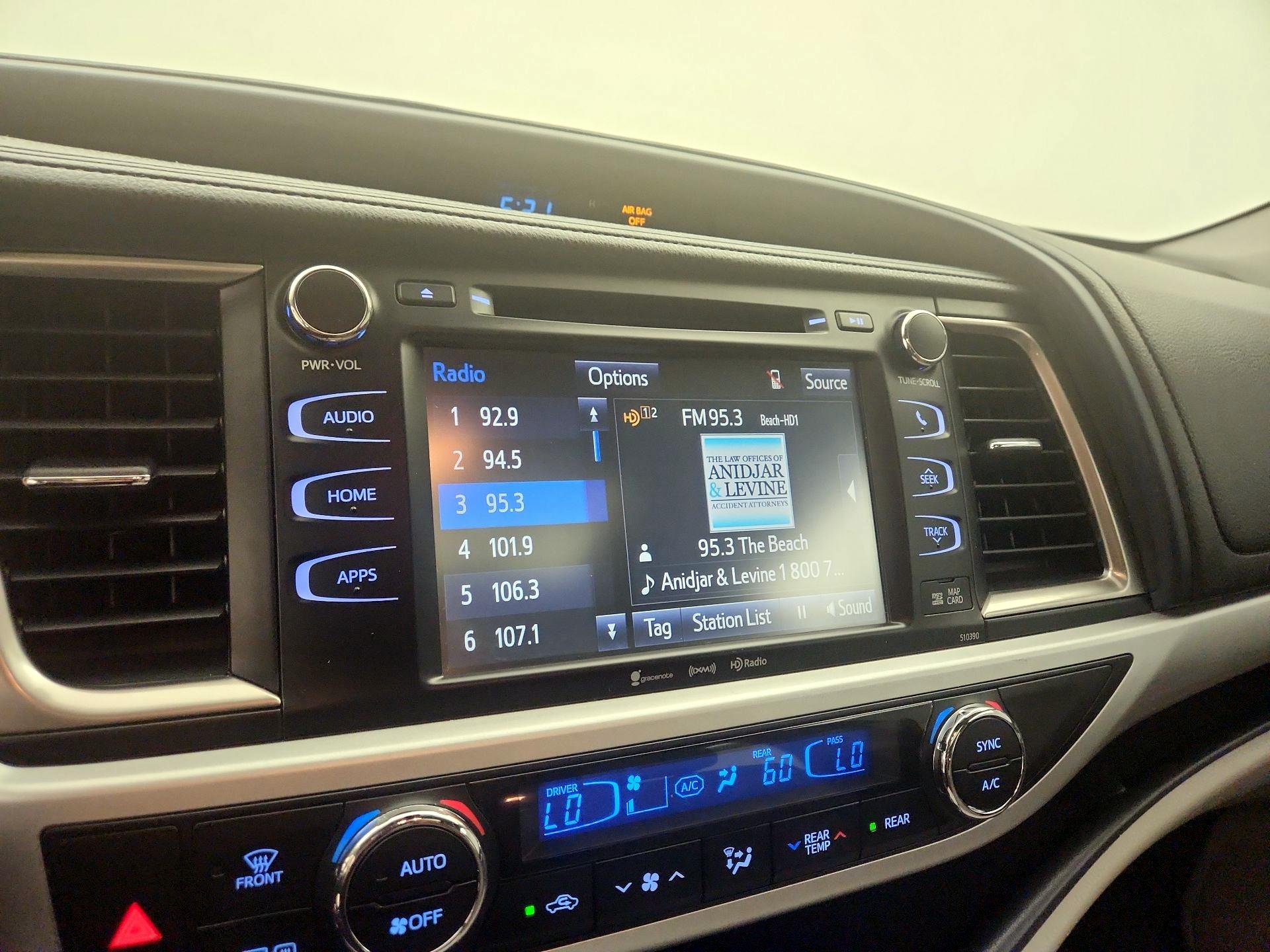 Thumbnail: 2019 Toyota Highlander - 16