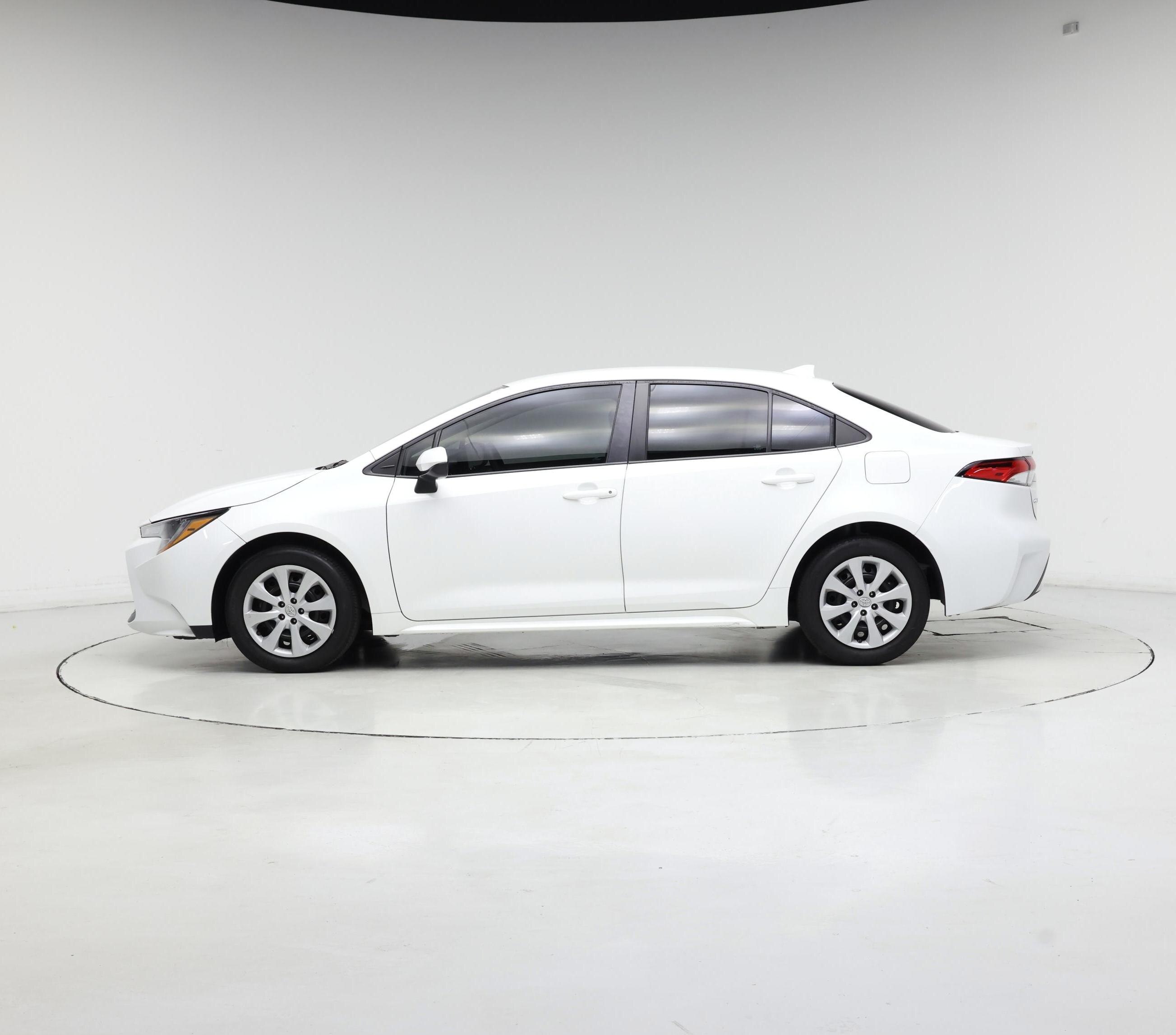 Thumbnail: 2022 Toyota Corolla - 3