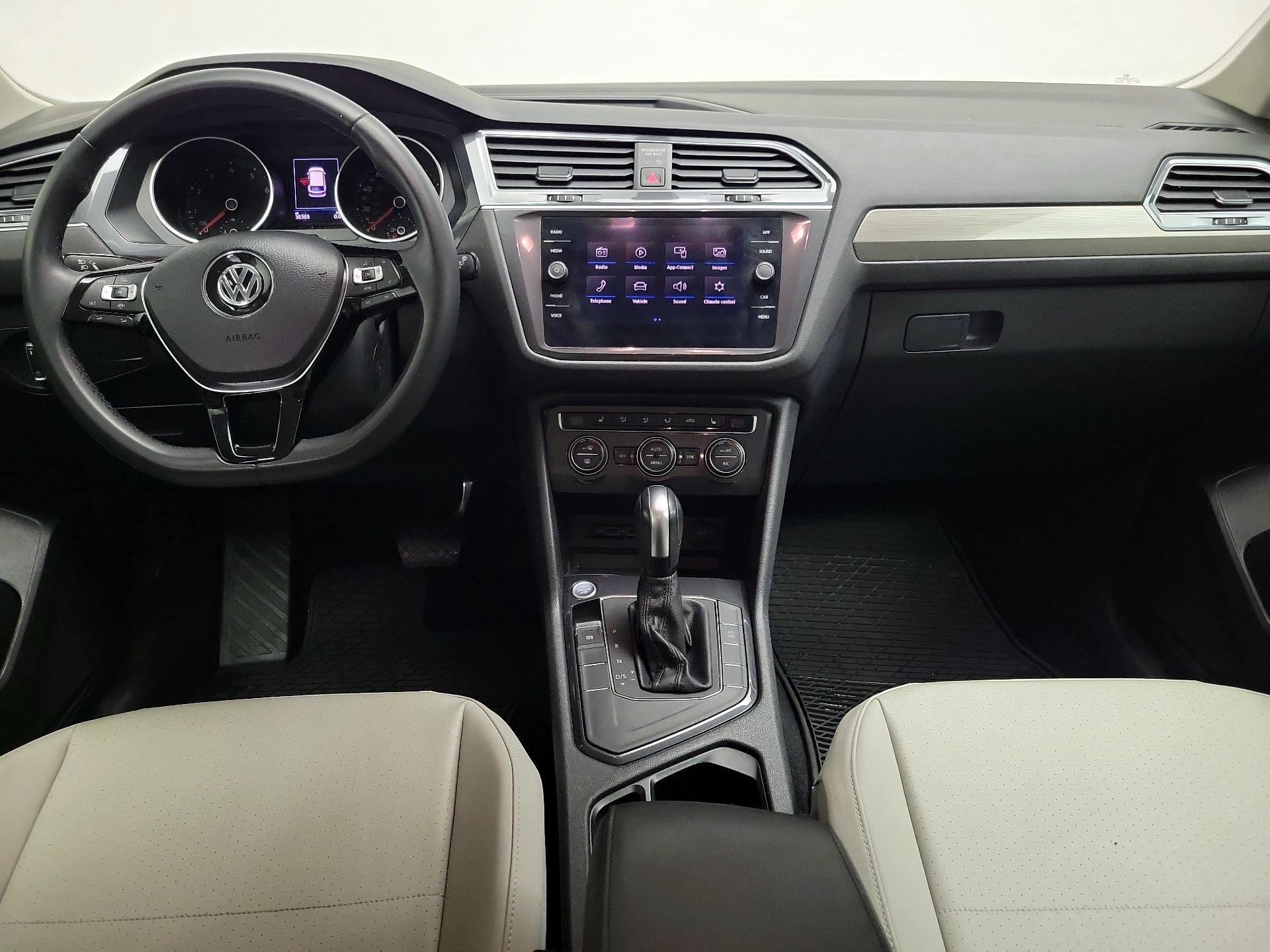 Thumbnail: 2020 Volkswagen Tiguan - 9
