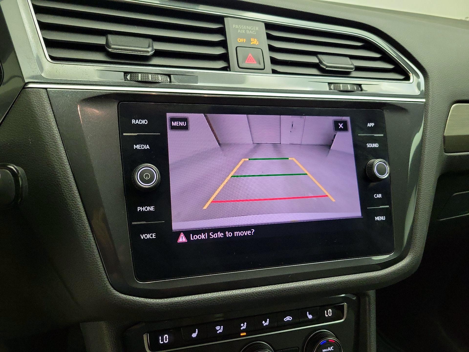 Thumbnail: 2020 Volkswagen Tiguan - 15