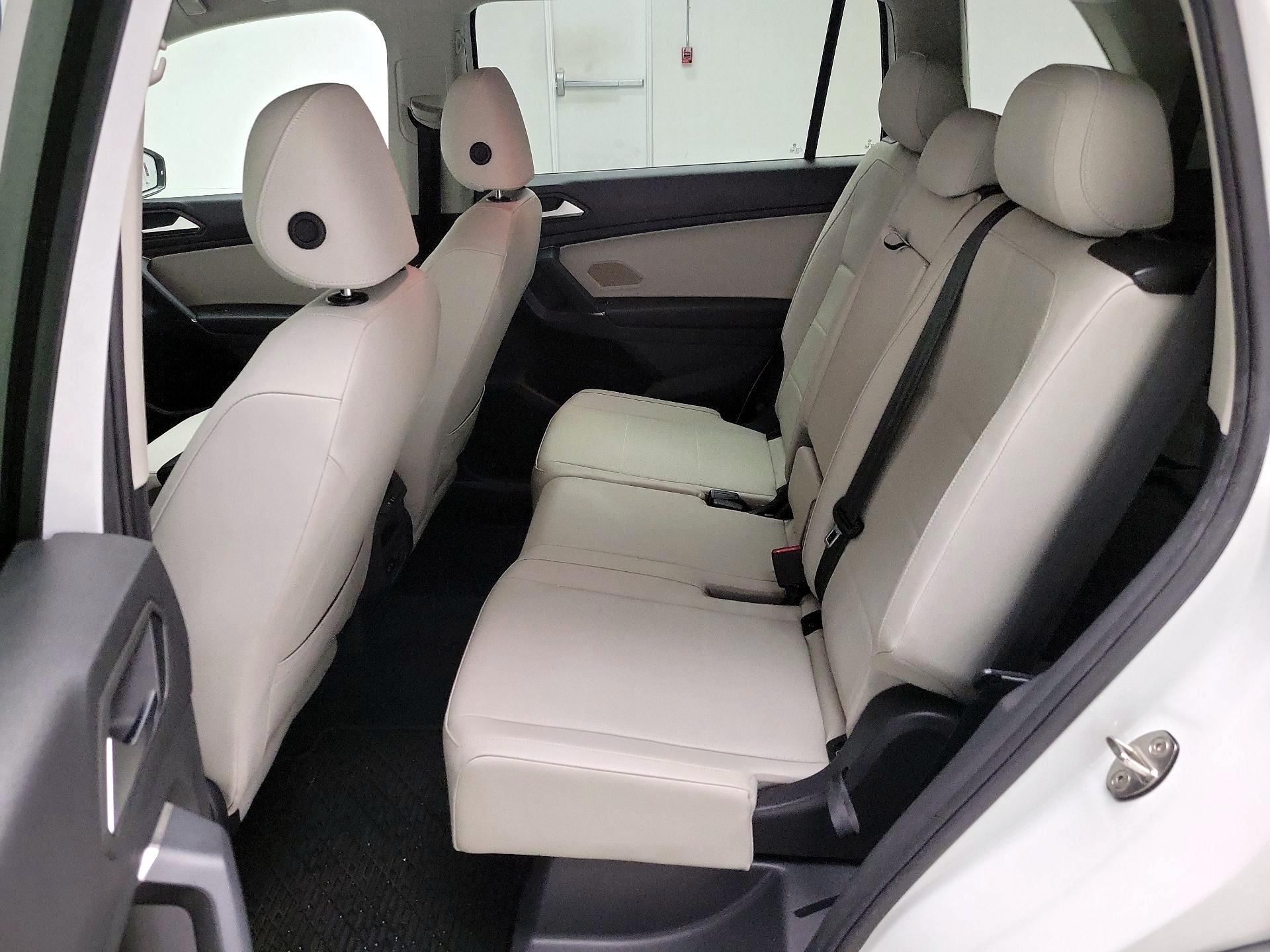 Thumbnail: 2020 Volkswagen Tiguan - 20