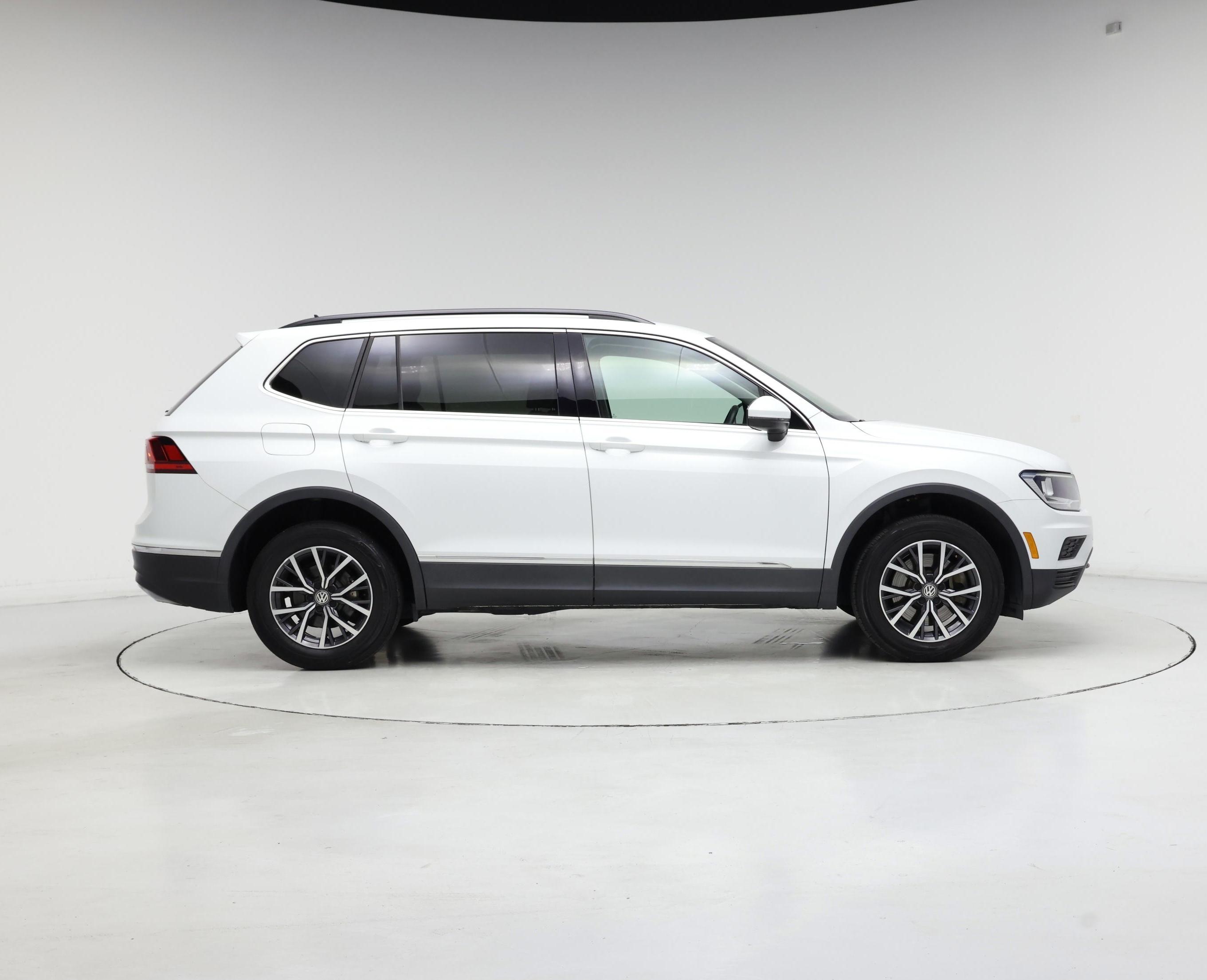 Thumbnail: 2020 Volkswagen Tiguan - 7