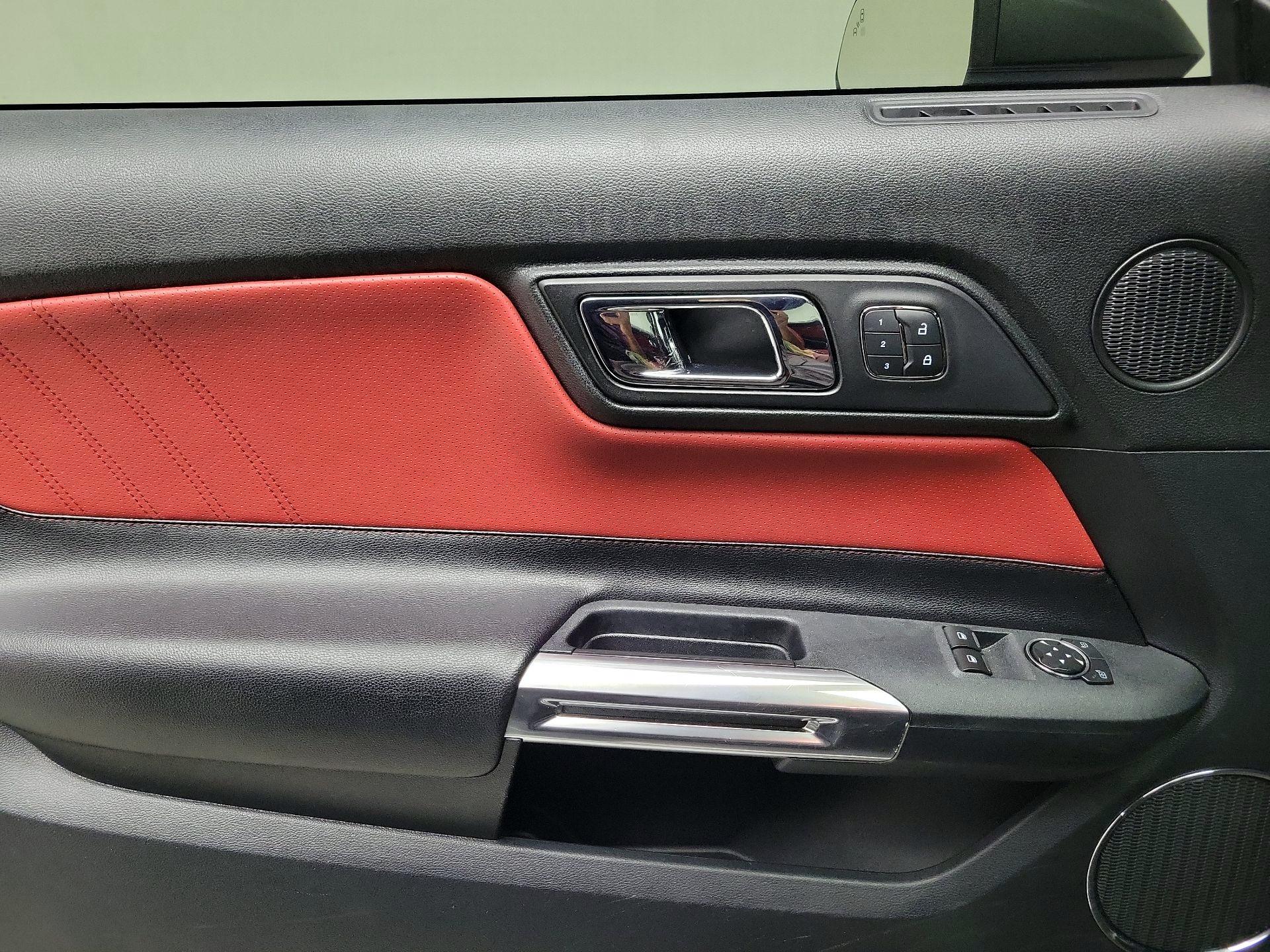Thumbnail: 2015 Ford Mustang - 12