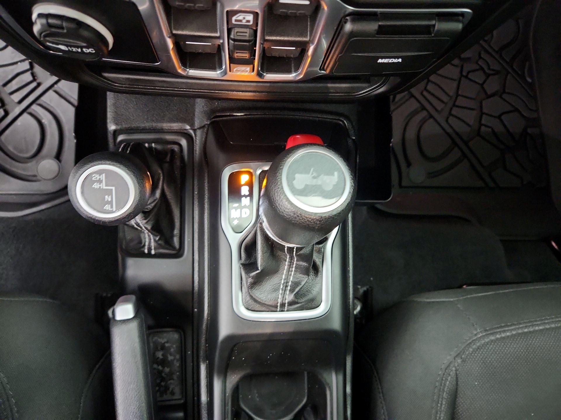 Thumbnail: 2022 Jeep Wrangler - 18