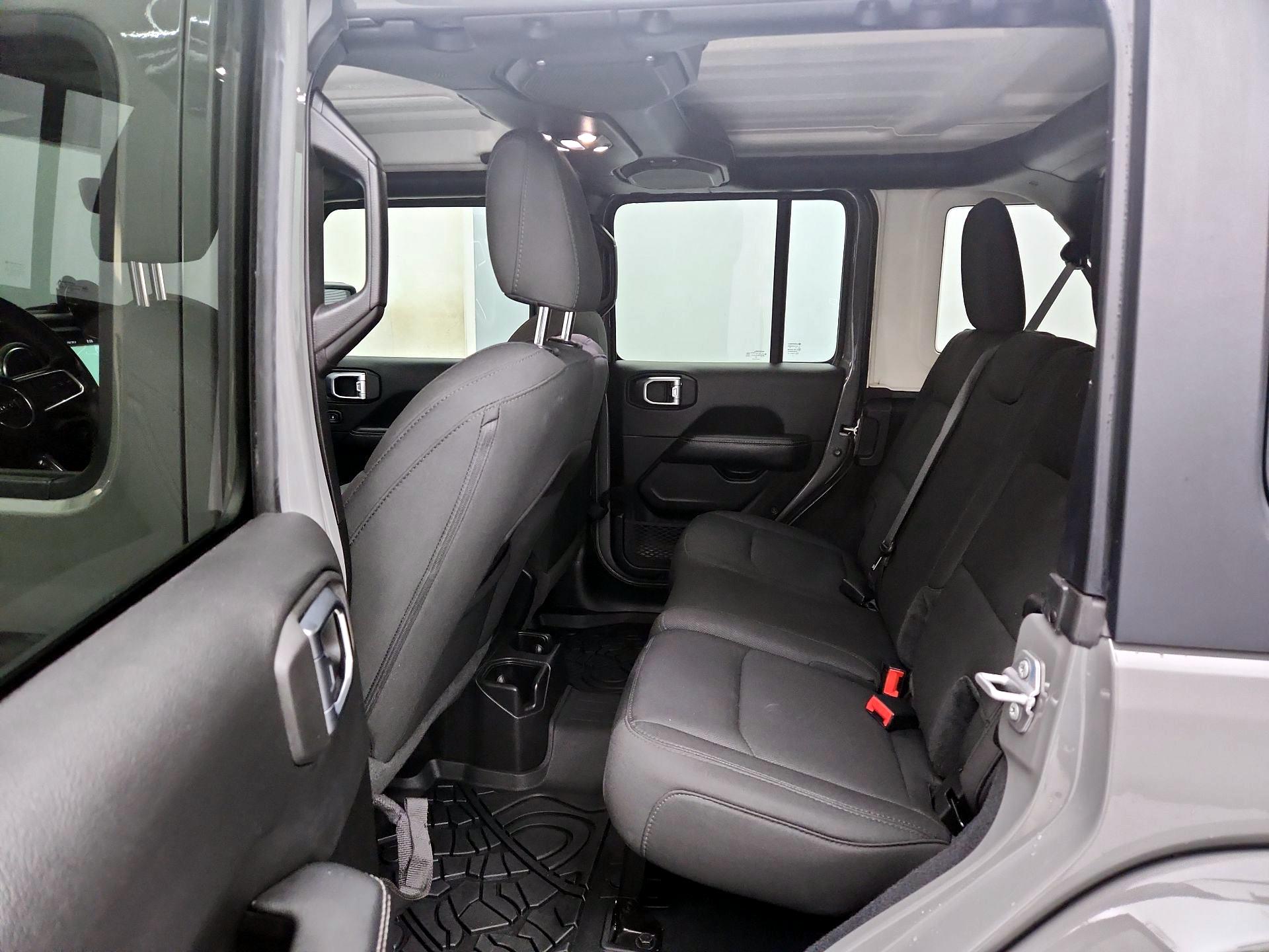 Thumbnail: 2022 Jeep Wrangler - 20
