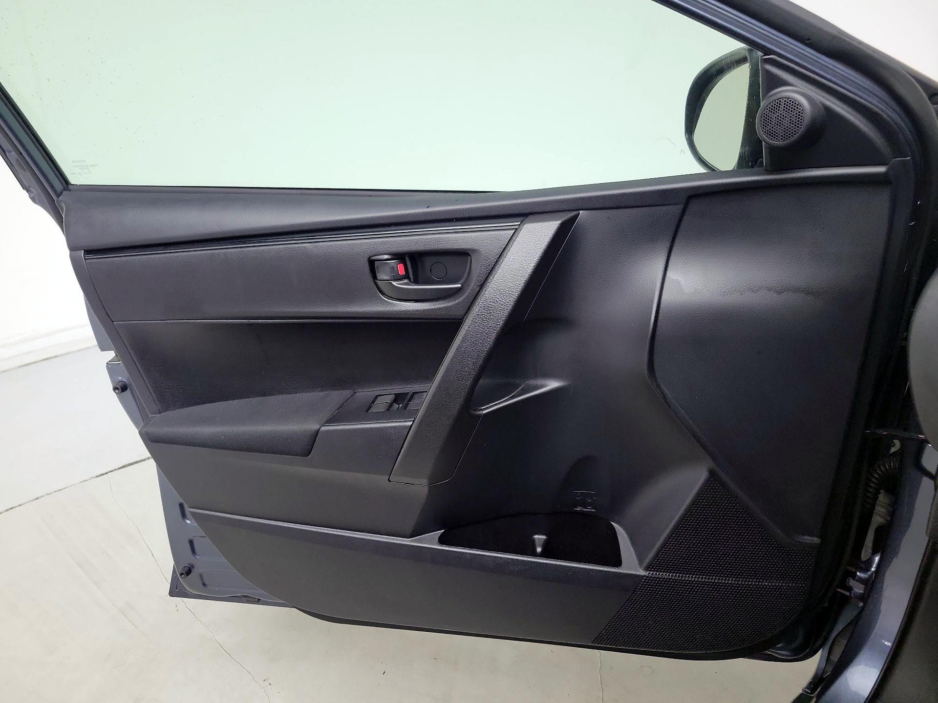 Thumbnail: 2019 Toyota Corolla - 12