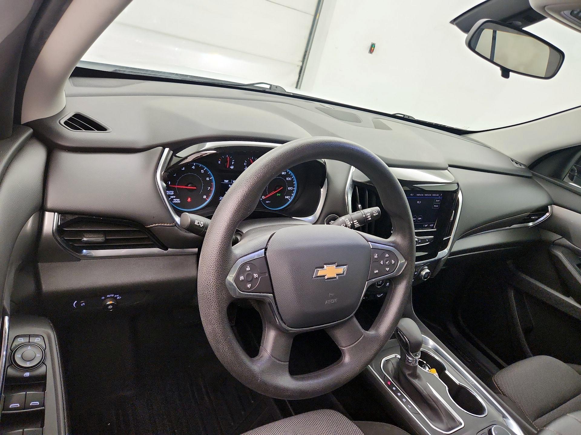 Thumbnail: 2021 Chevrolet Traverse - 9