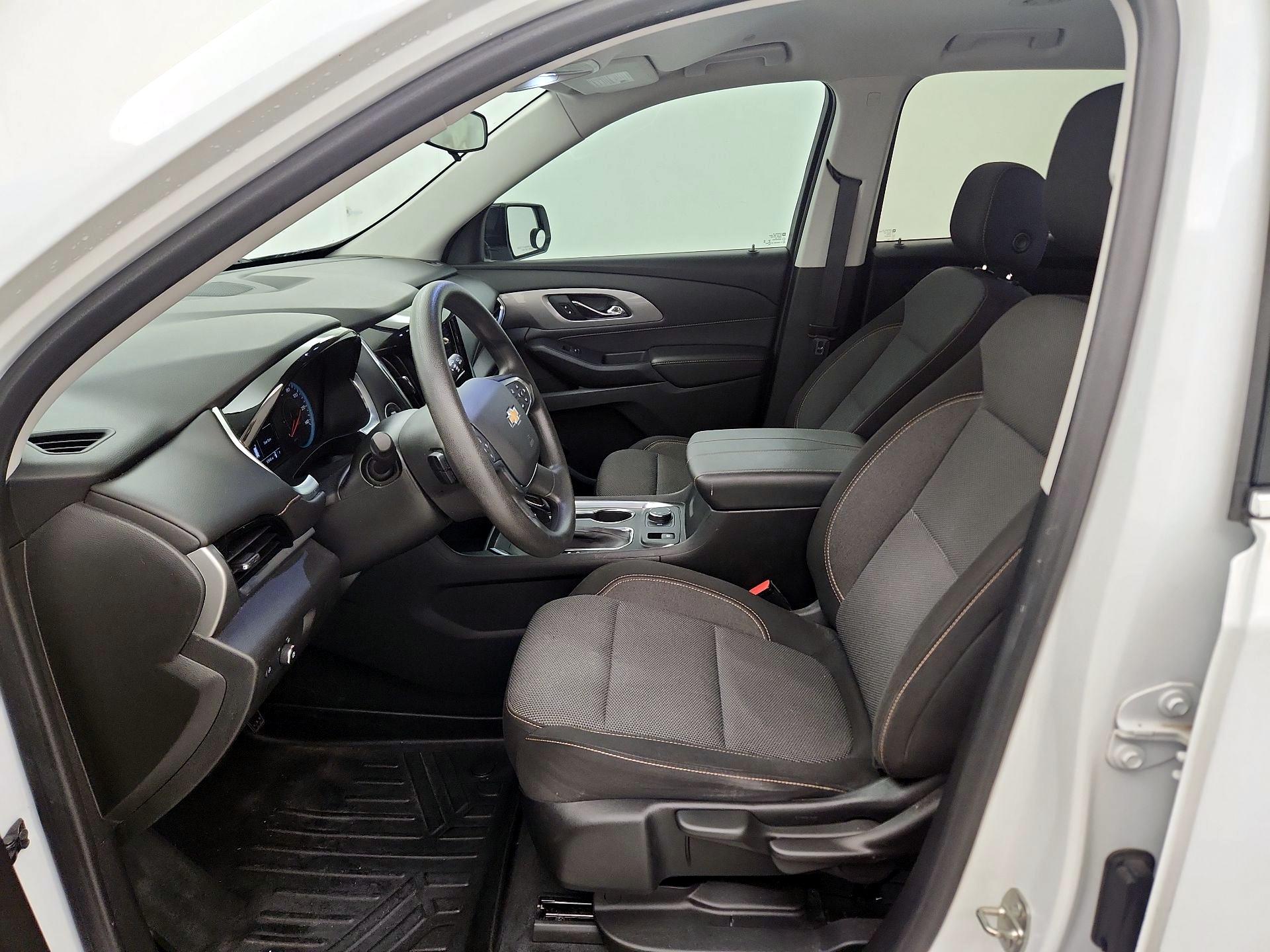 Thumbnail: 2021 Chevrolet Traverse - 11