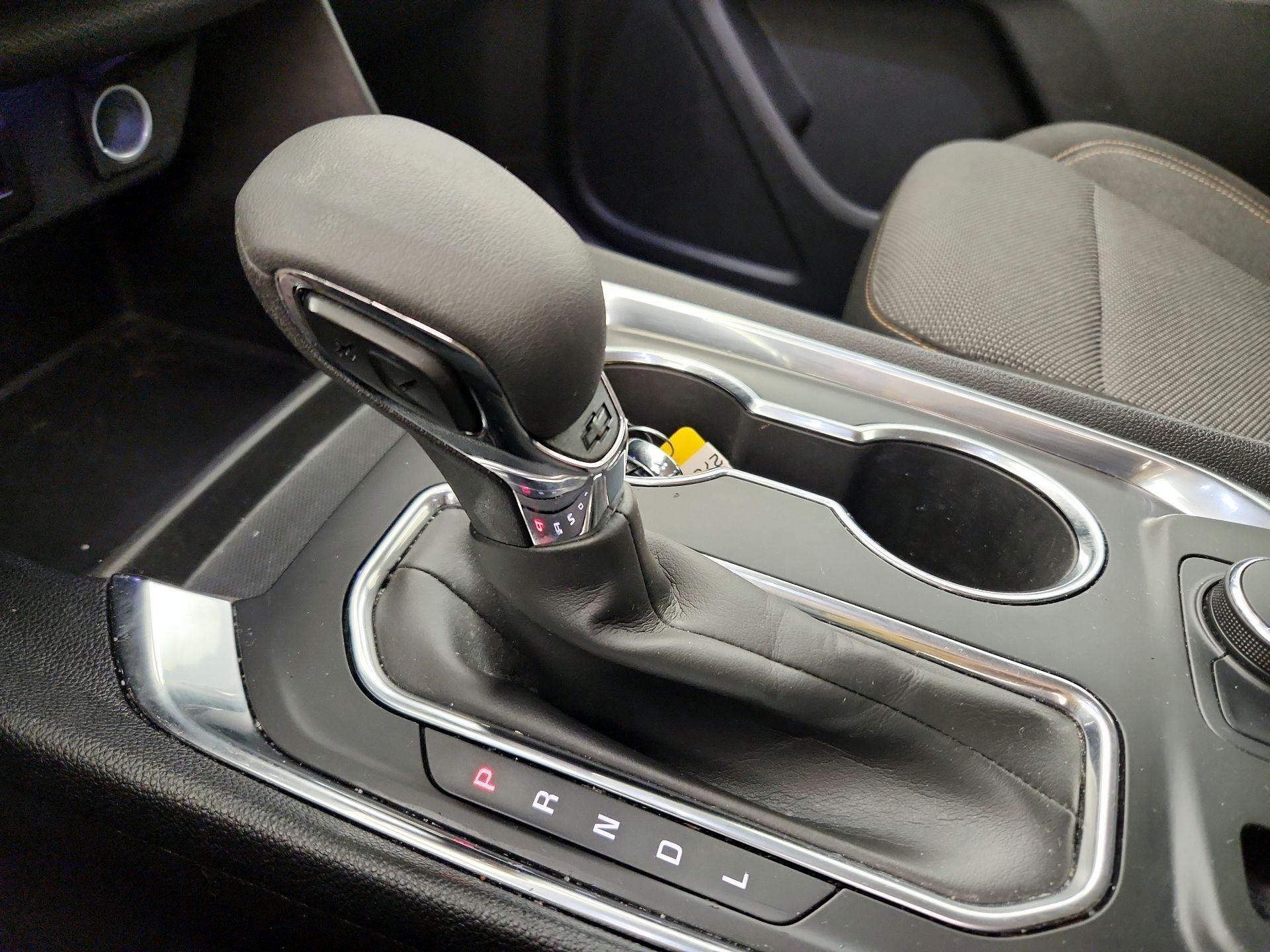 Thumbnail: 2021 Chevrolet Traverse - 17