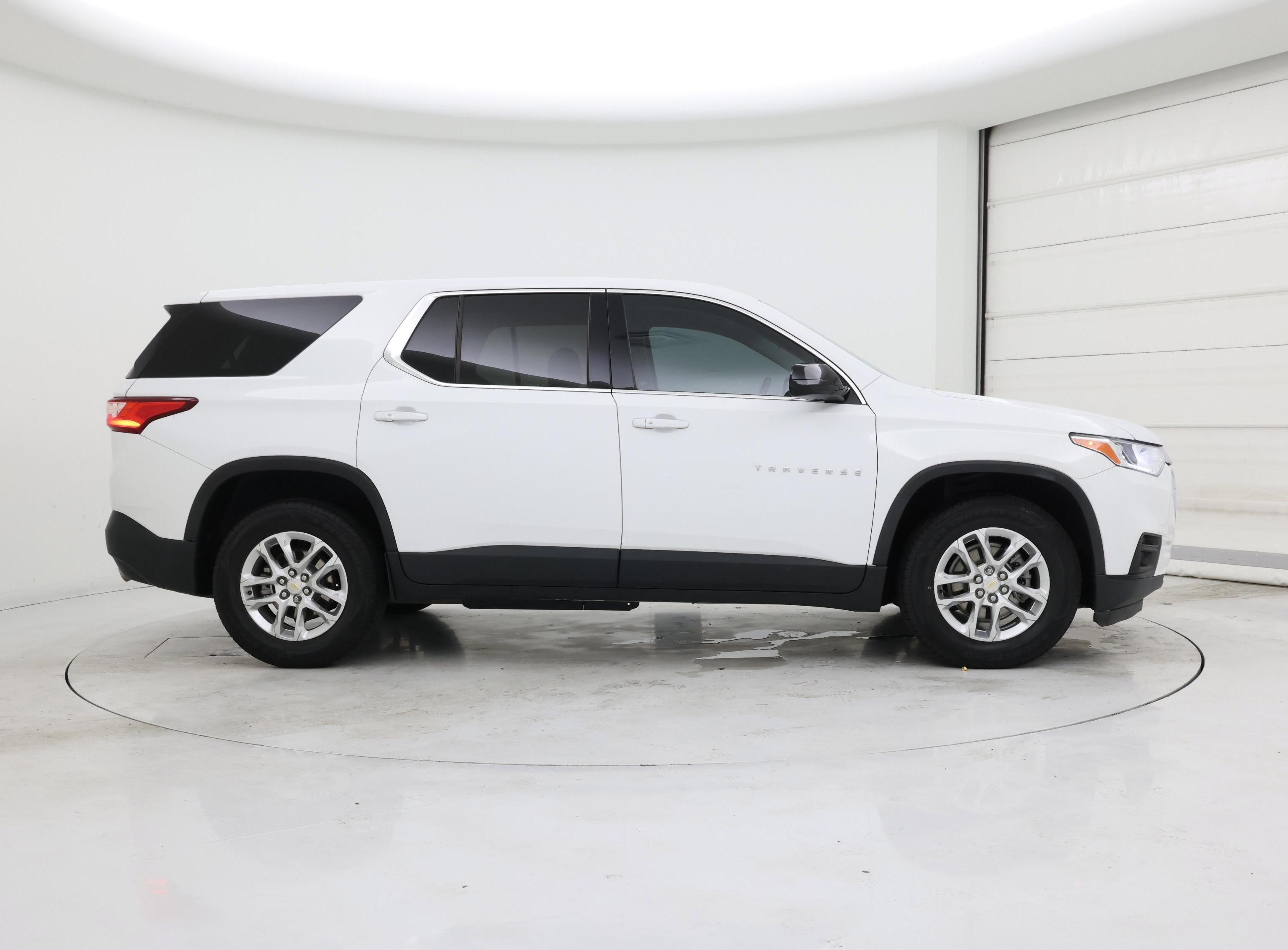 Thumbnail: 2021 Chevrolet Traverse - 7