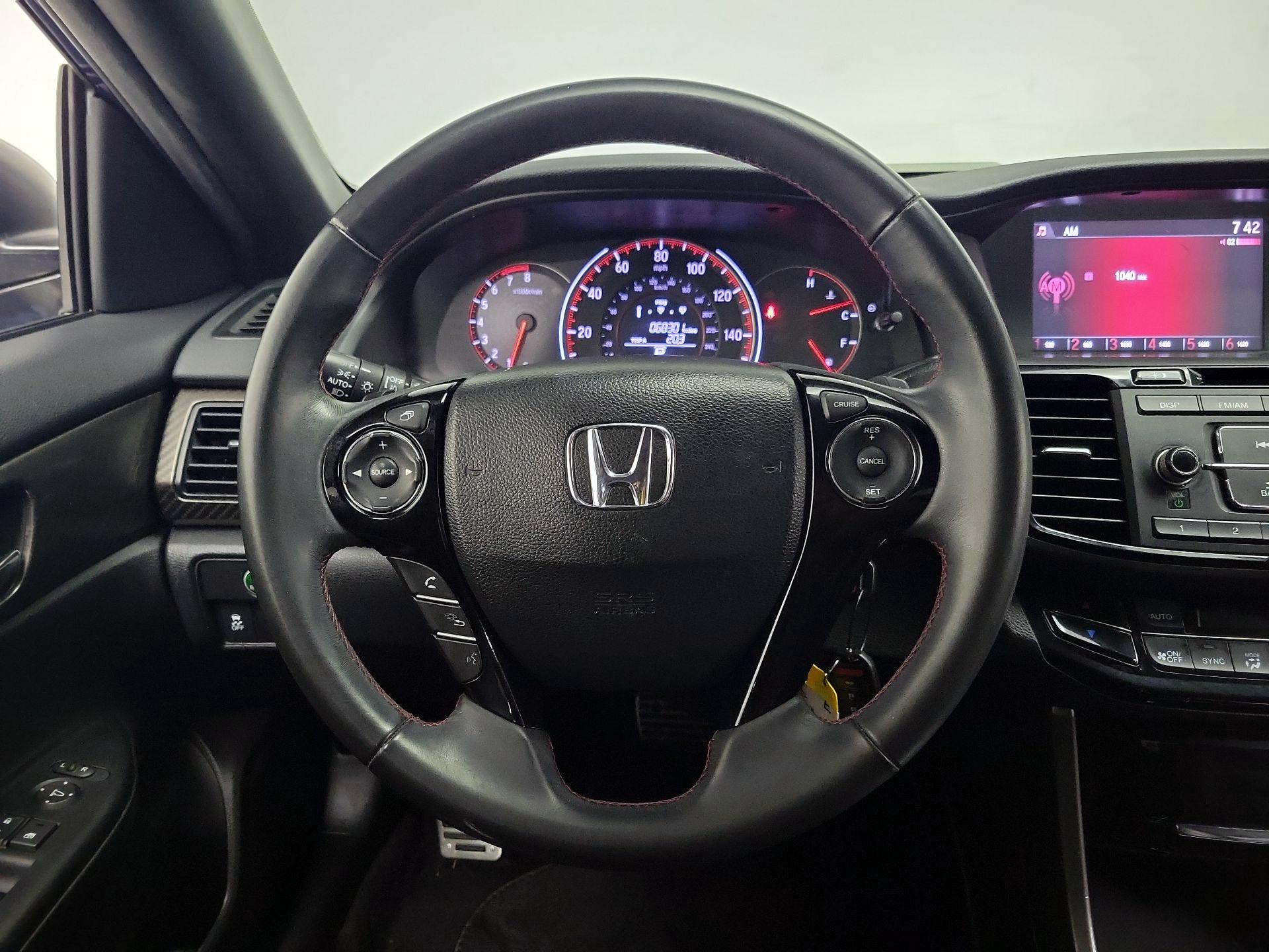 Thumbnail: 2017 Honda Accord - 10