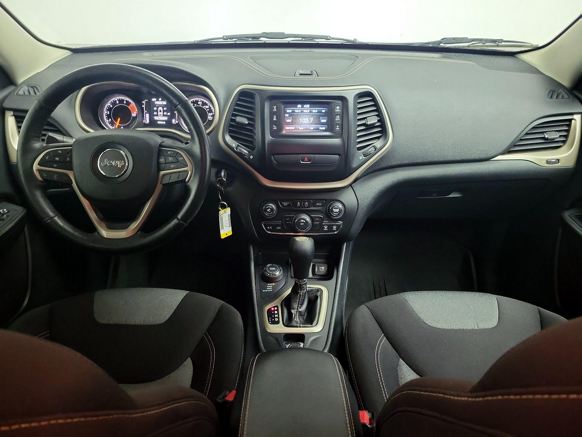 Thumbnail: 2016 Jeep Cherokee - 9