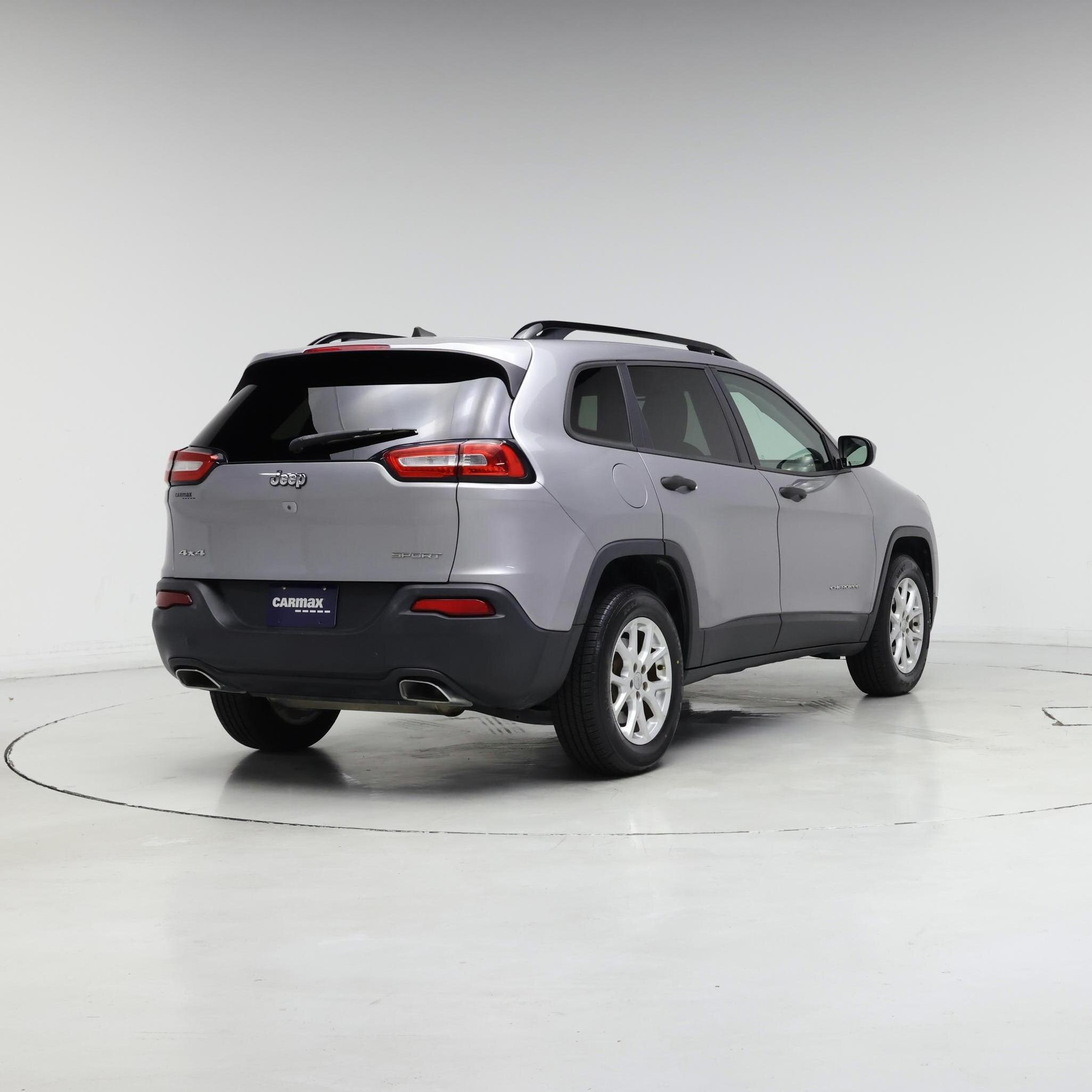Thumbnail: 2016 Jeep Cherokee - 8