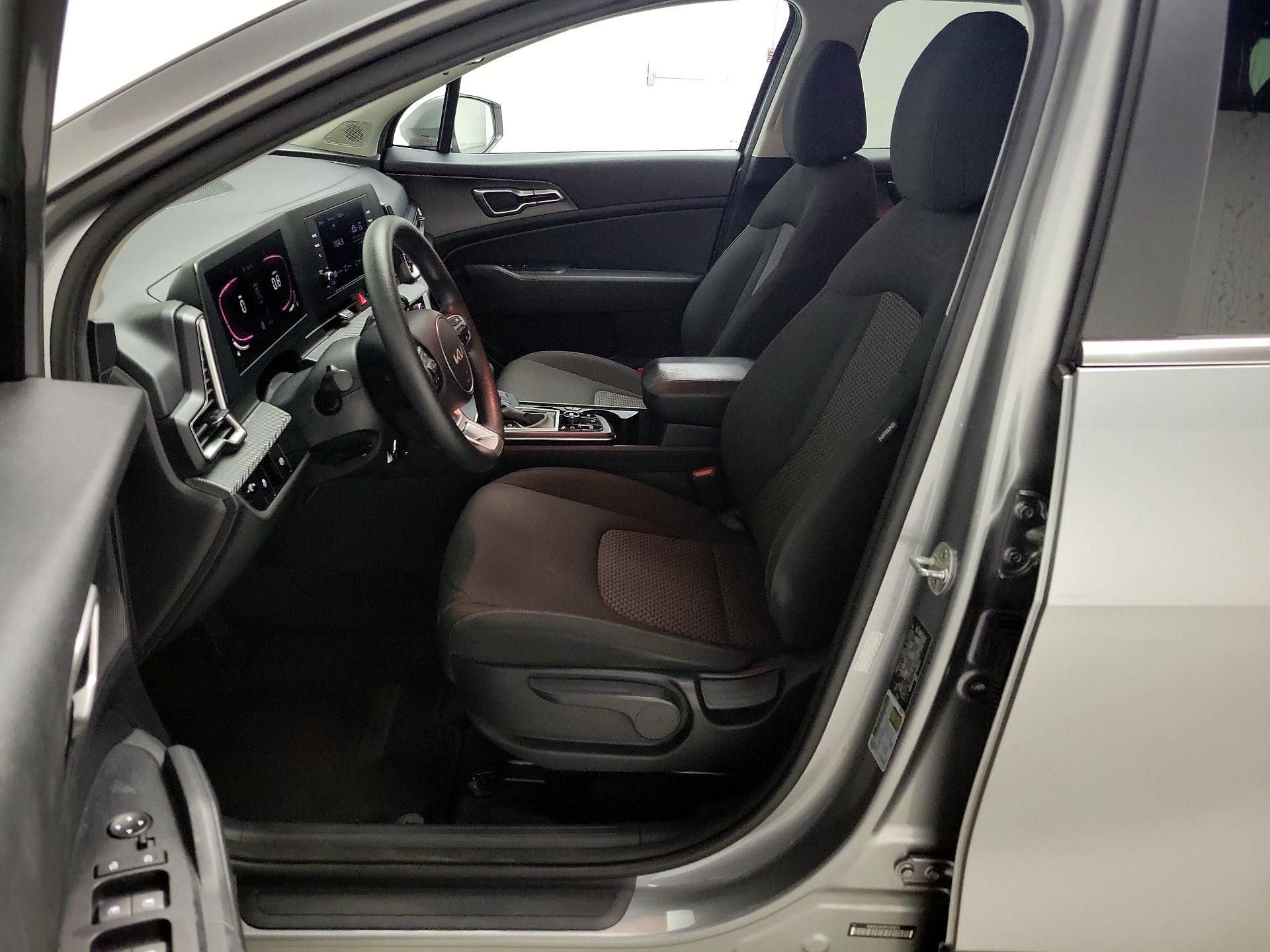 Thumbnail: 2023 Kia Sportage - 11