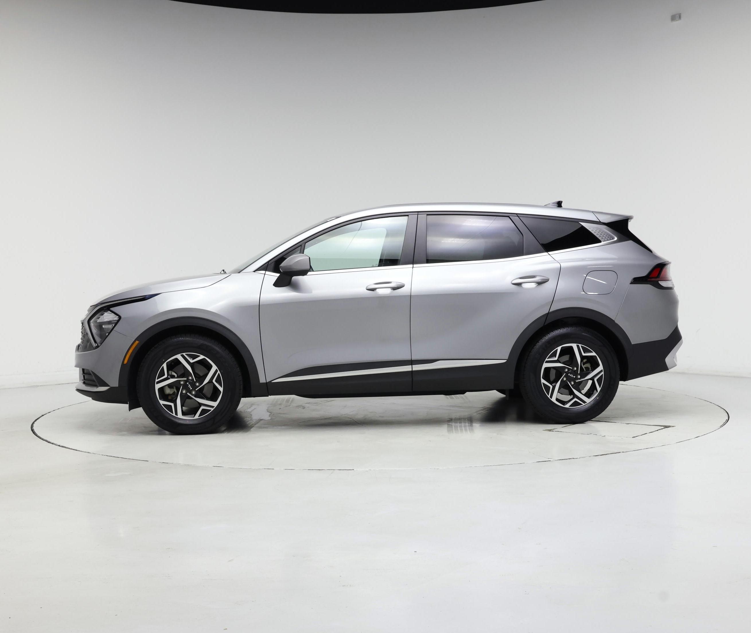 Thumbnail: 2023 Kia Sportage - 3