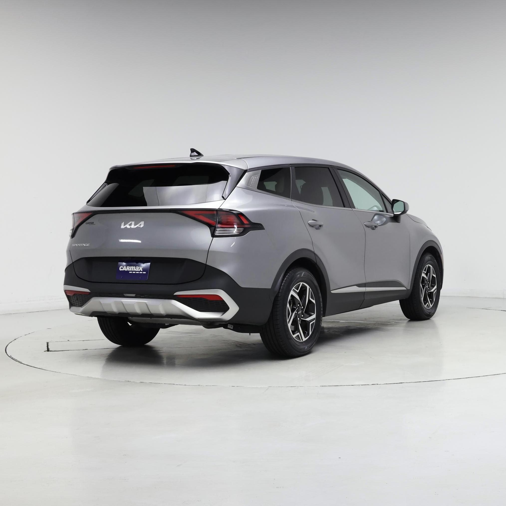 Thumbnail: 2023 Kia Sportage - 8