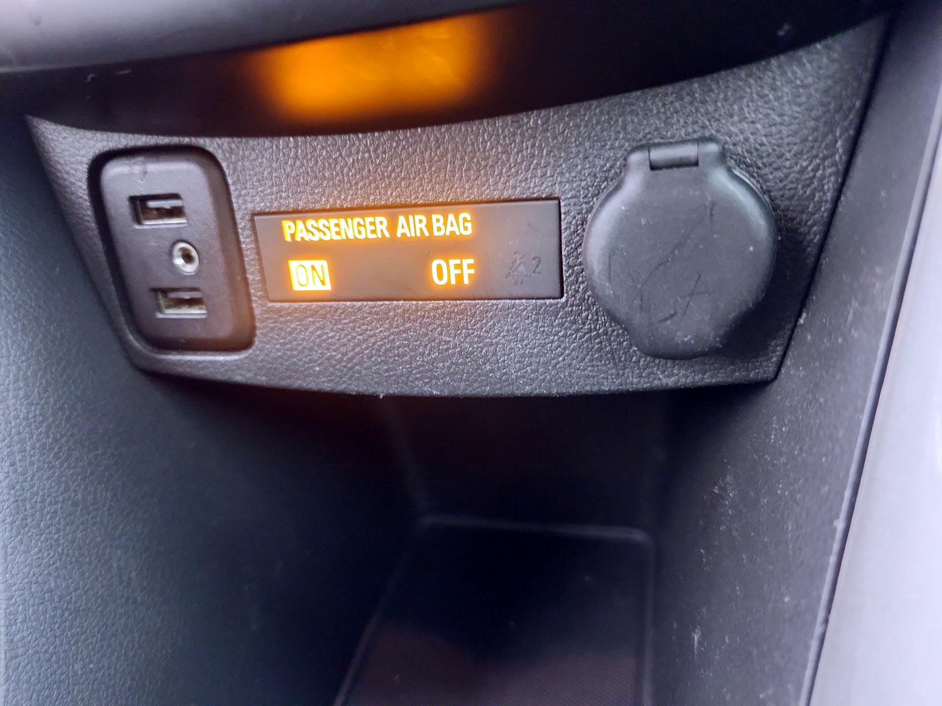 Thumbnail: 2021 Chevrolet Trax - 18