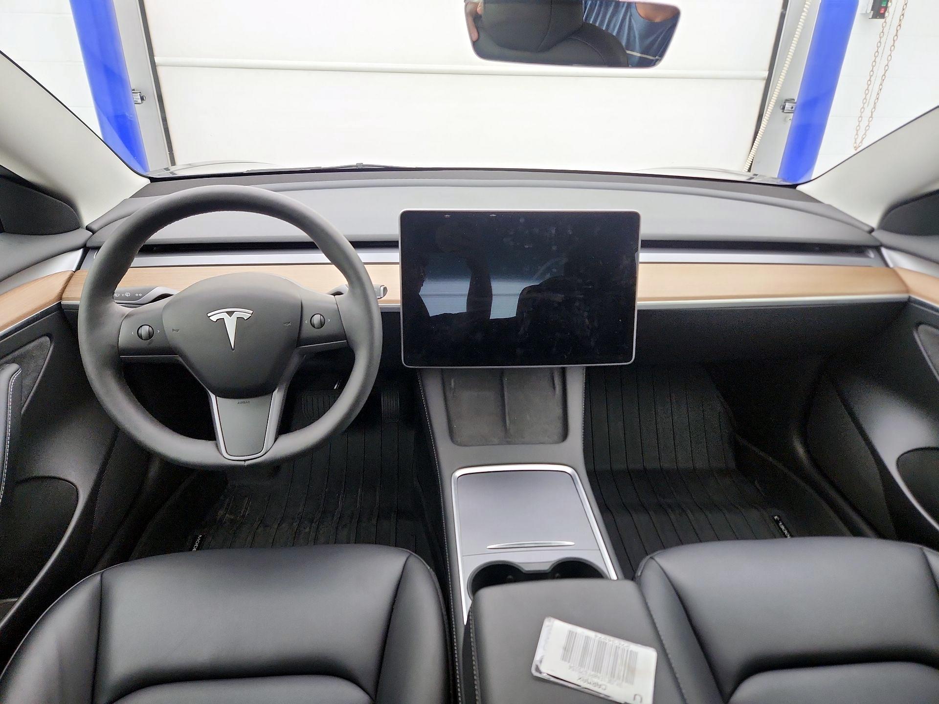 Thumbnail: 2023 Tesla Model 3 - 9