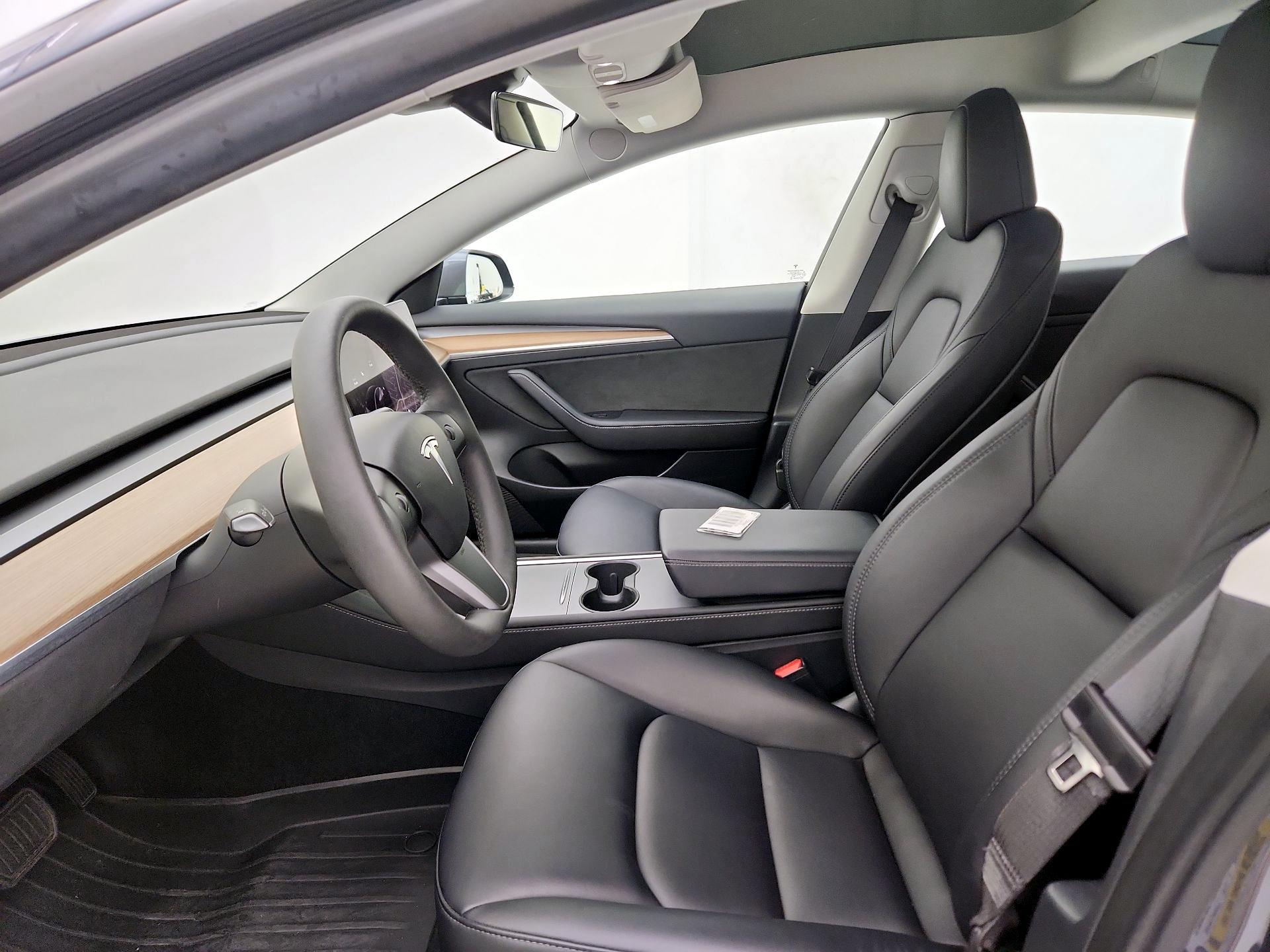 Thumbnail: 2023 Tesla Model 3 - 11