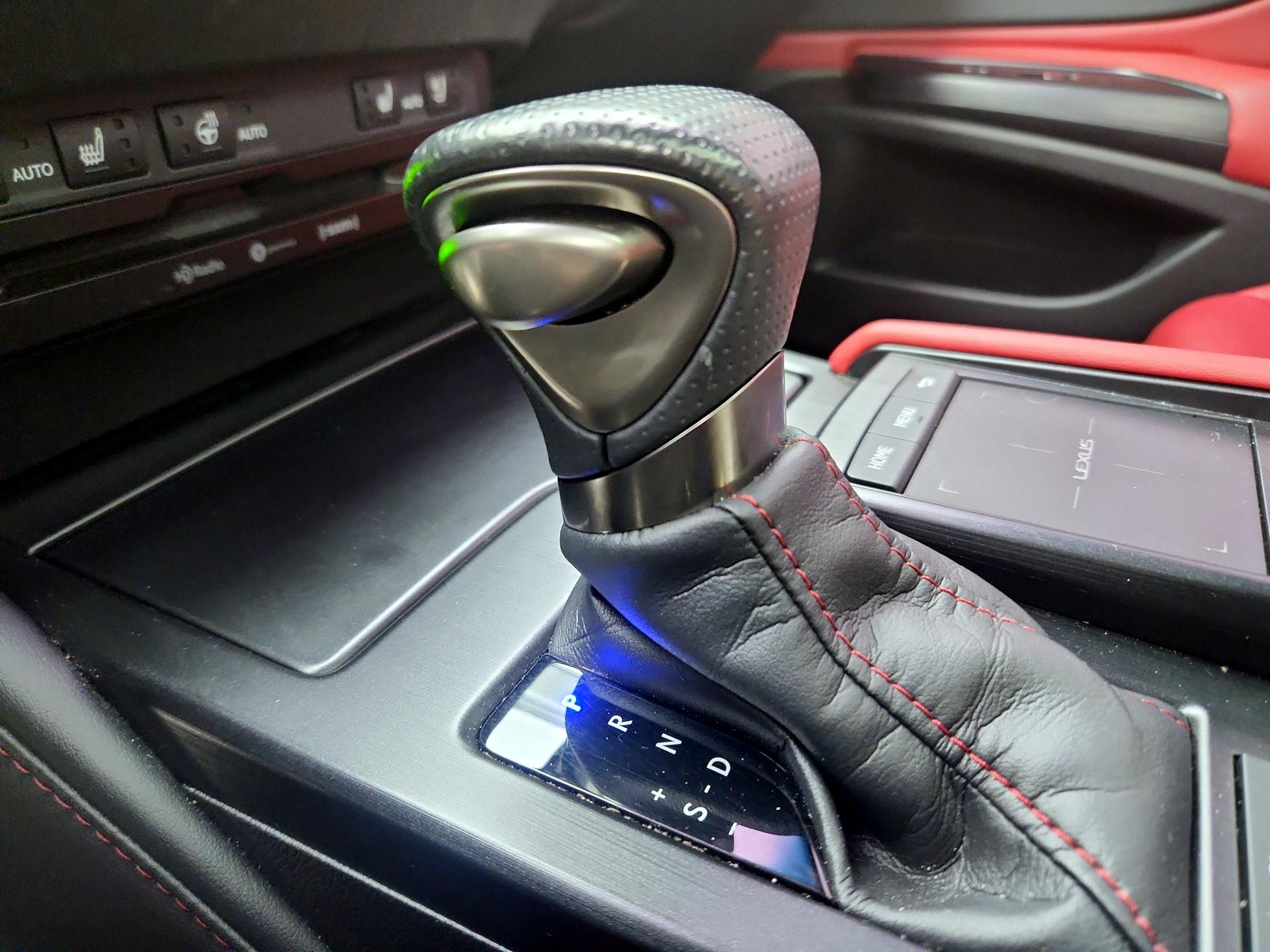 Thumbnail: 2021 Lexus ES - 17