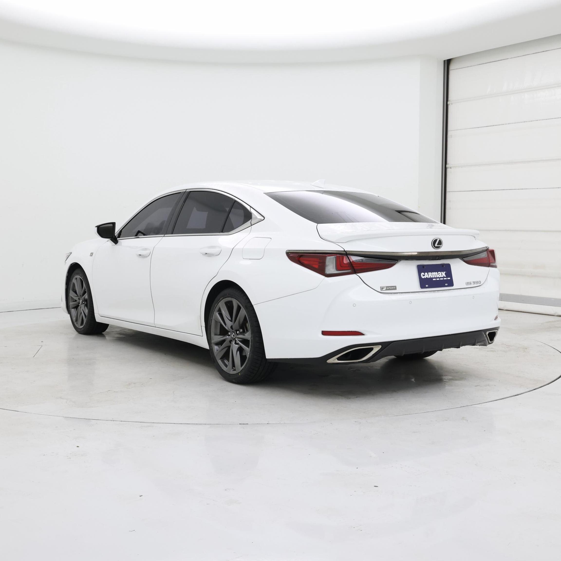 Thumbnail: 2021 Lexus ES - 2