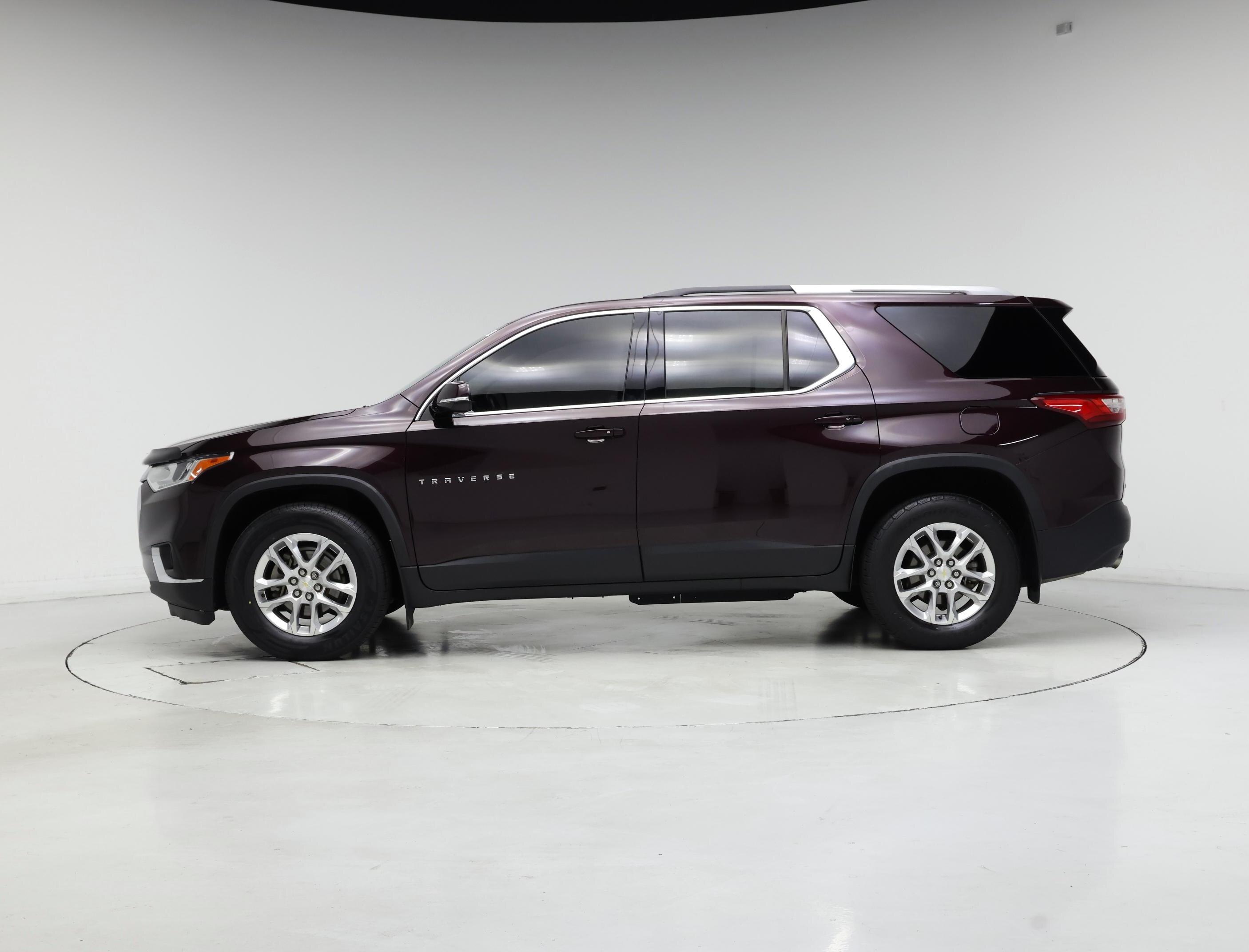 Thumbnail: 2018 Chevrolet Traverse - 3