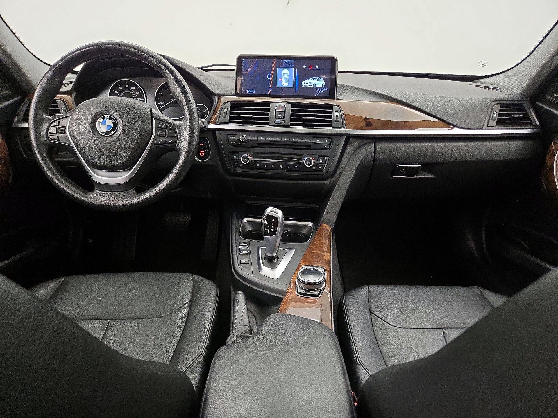 Thumbnail: 2015 BMW 3 Series - 9