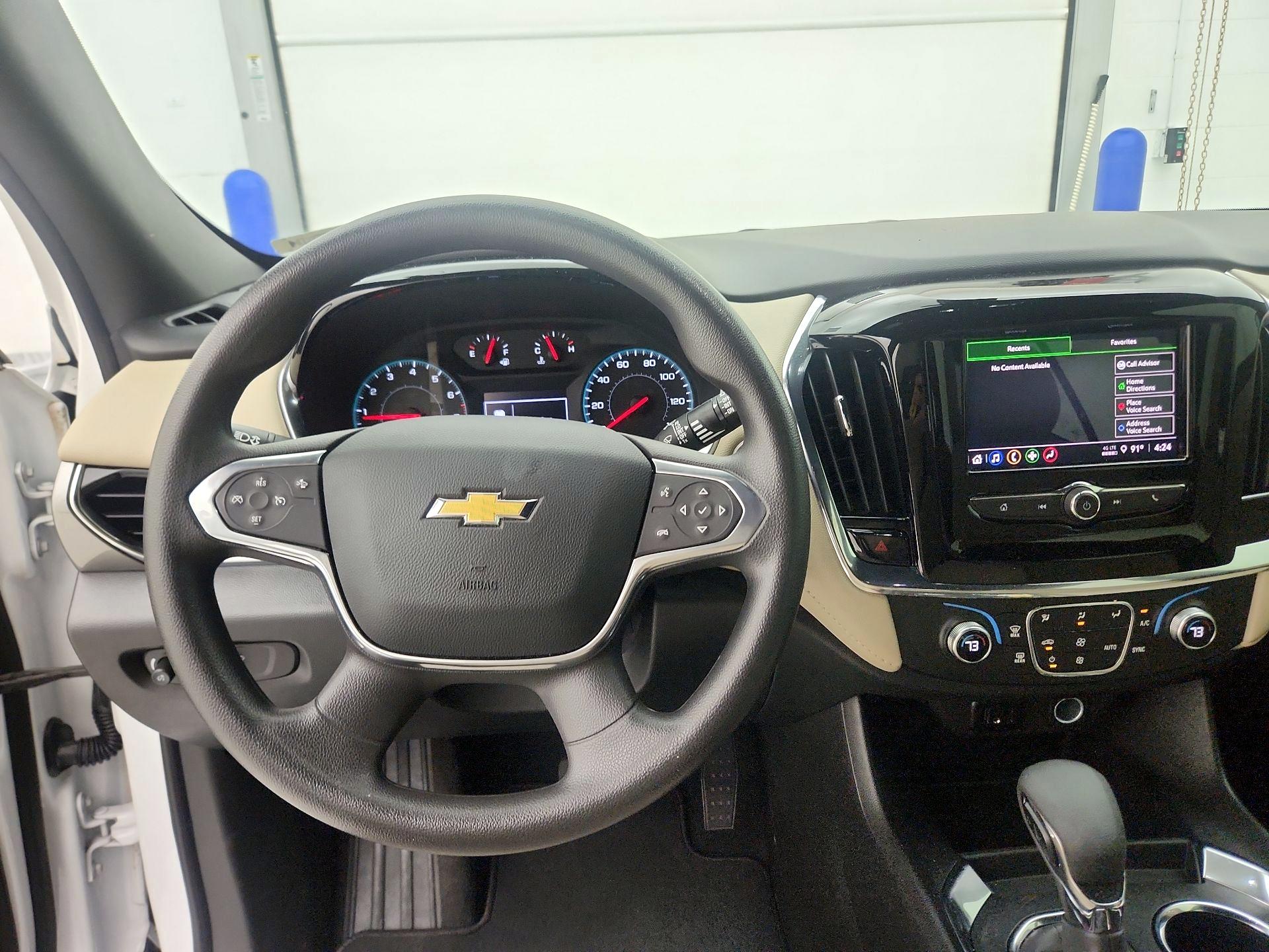 Thumbnail: 2023 Chevrolet Traverse - 10