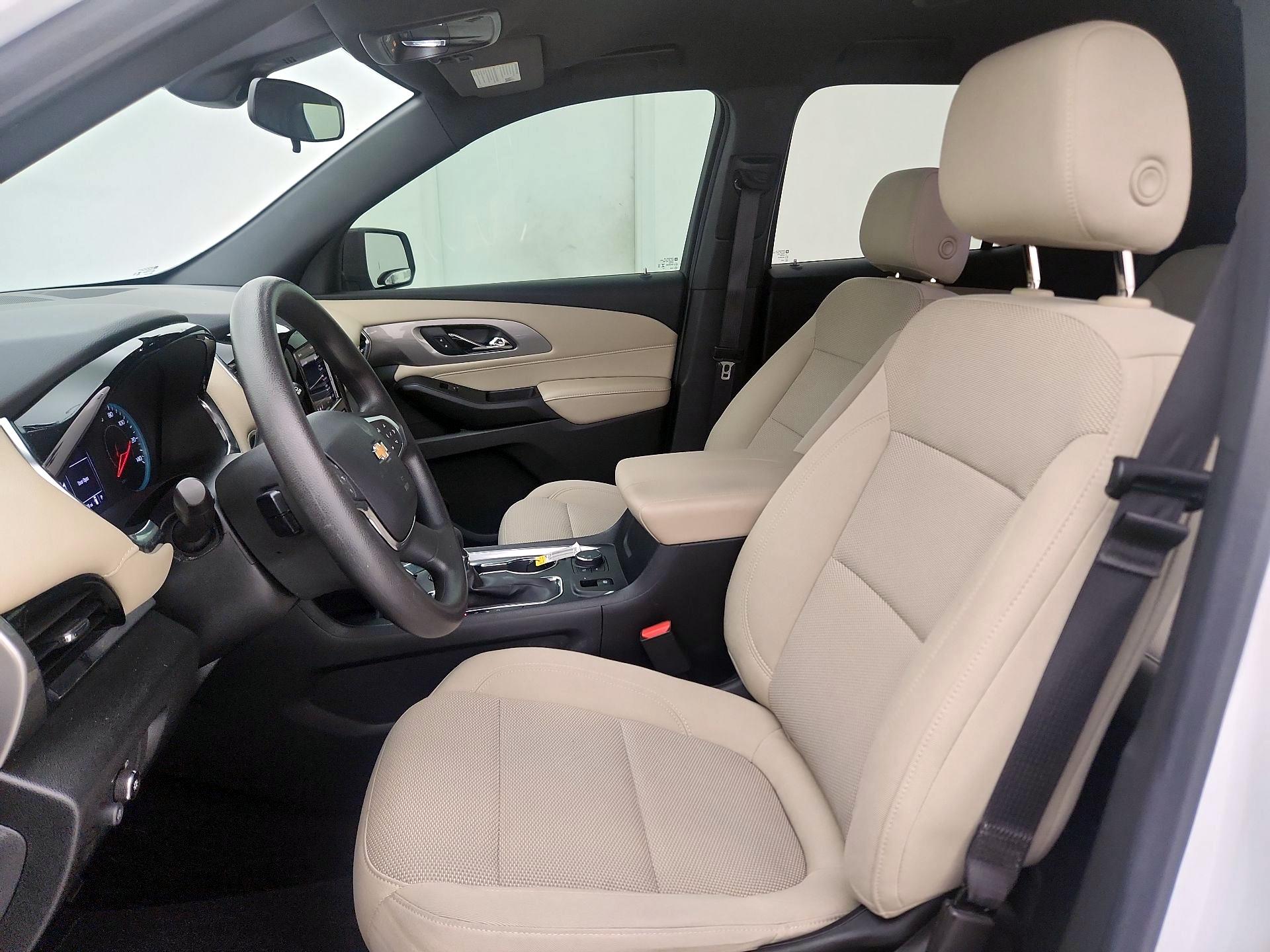 Thumbnail: 2023 Chevrolet Traverse - 11