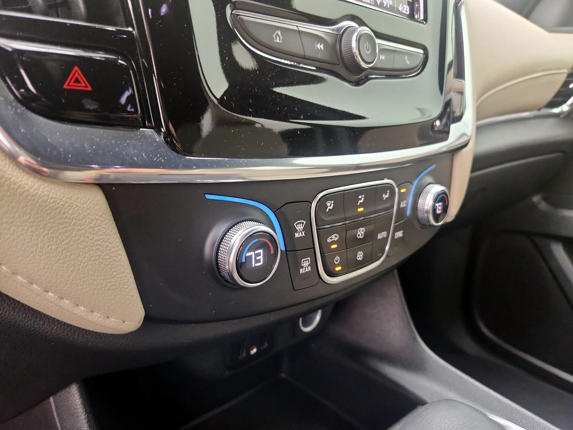 Thumbnail: 2023 Chevrolet Traverse - 16