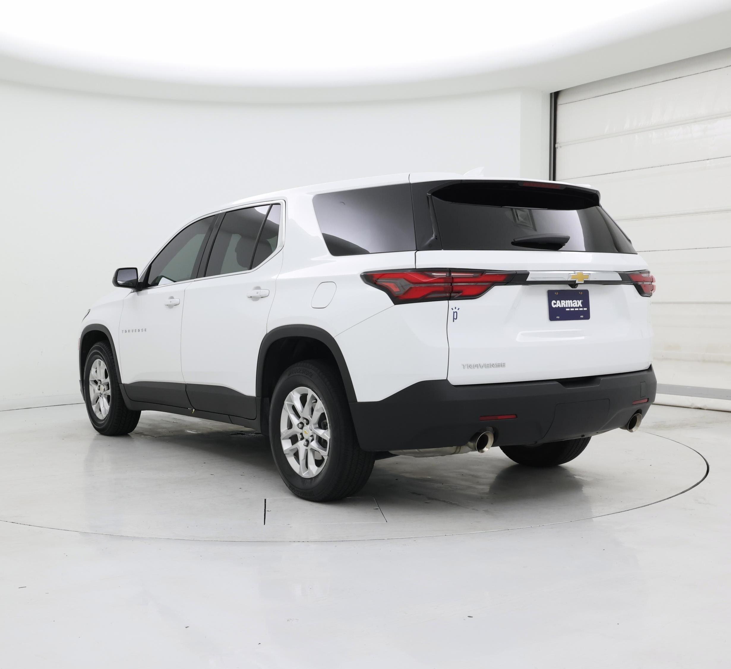 Thumbnail: 2023 Chevrolet Traverse - 2