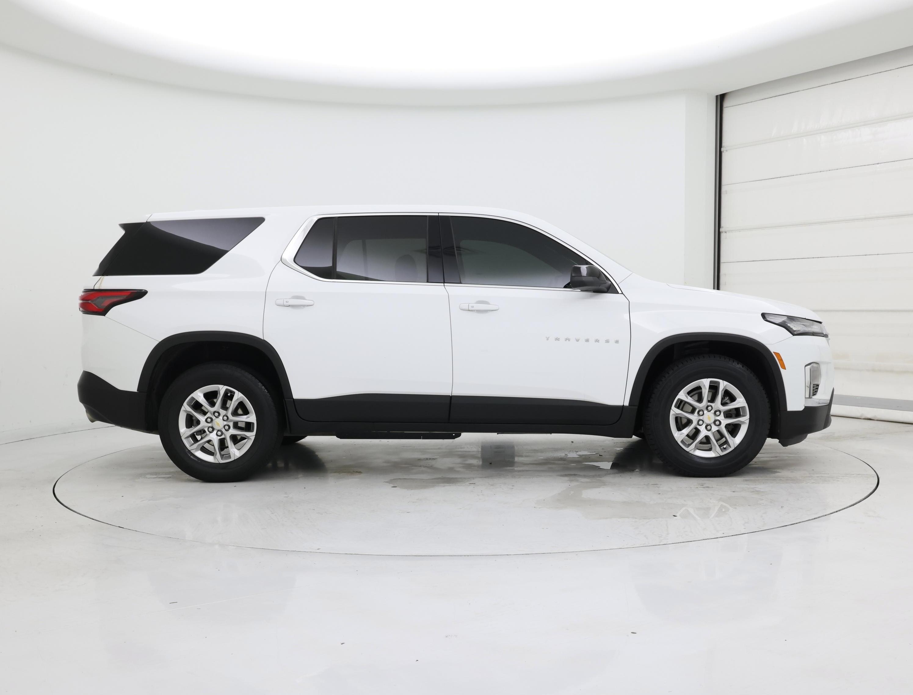 Thumbnail: 2023 Chevrolet Traverse - 7
