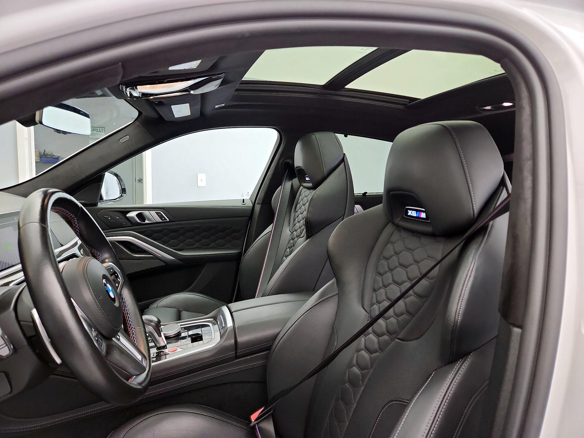Thumbnail: 2022 BMW X6 - 20